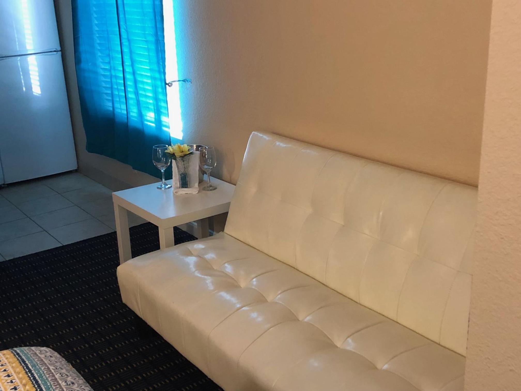 King Suite - Photo 5
