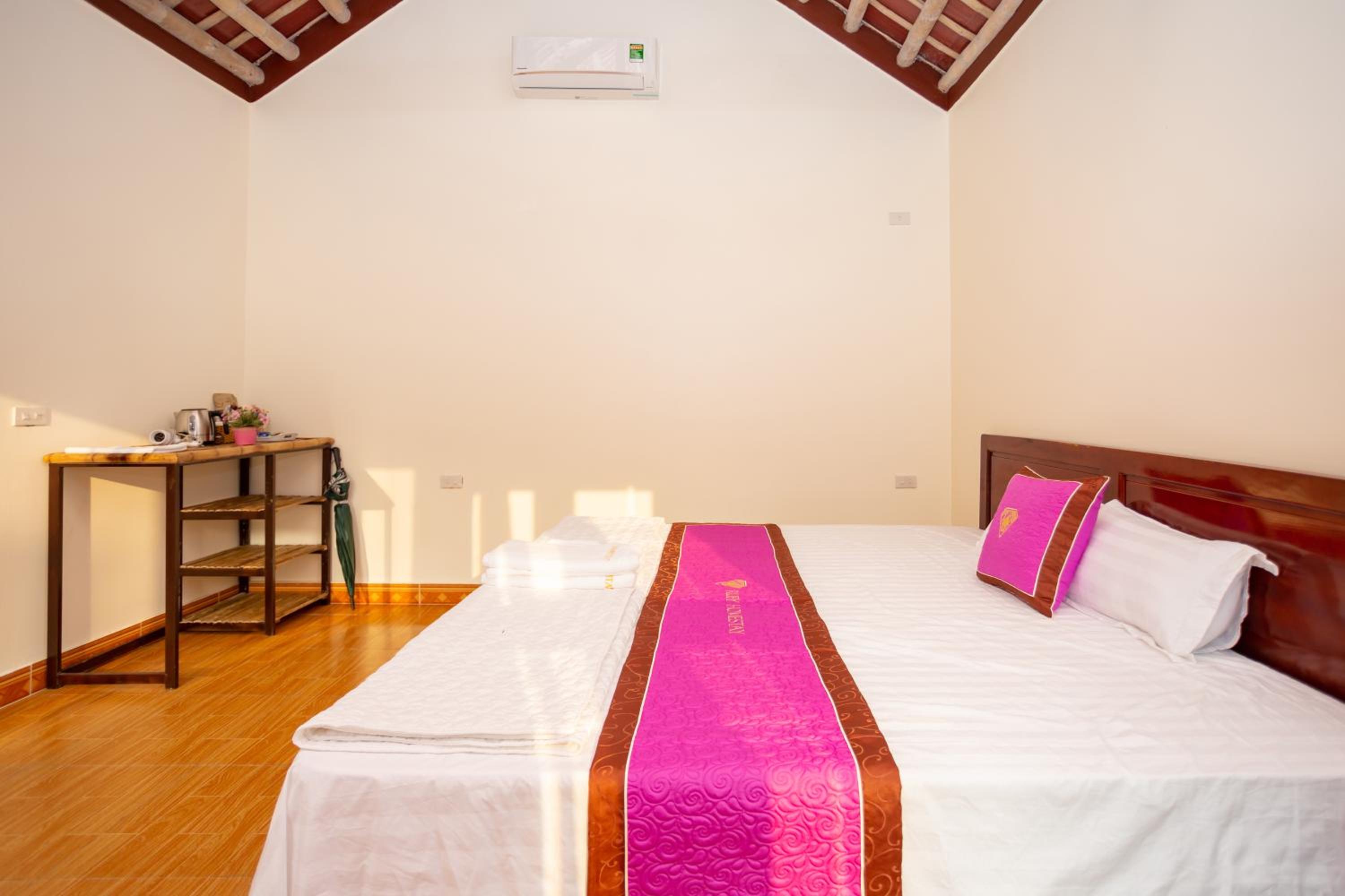 Double Room with Mountain View - Photo 11