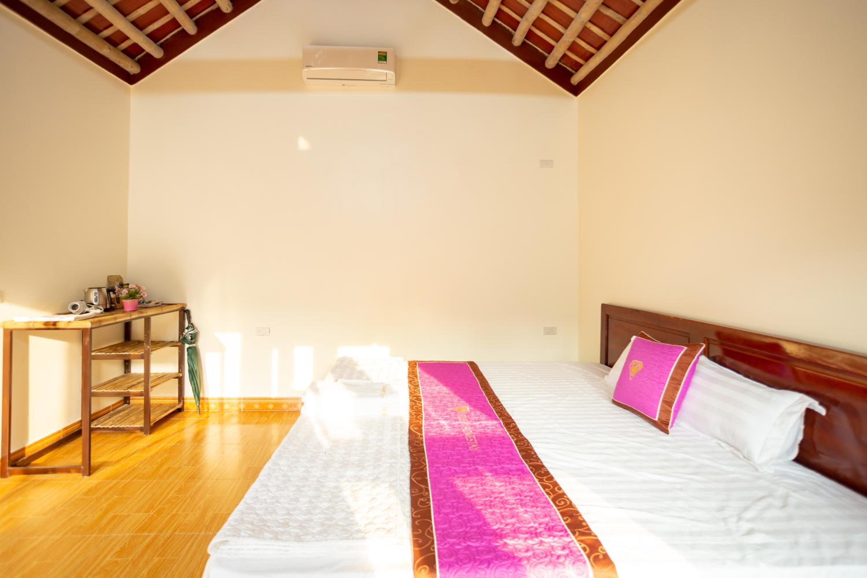 Double Room with Mountain View - Photo 3