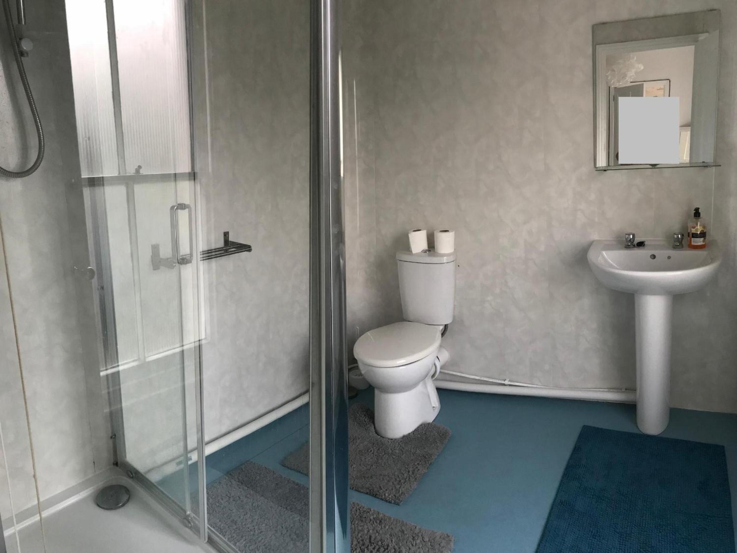 Double Room with Private Bathroom photo 2