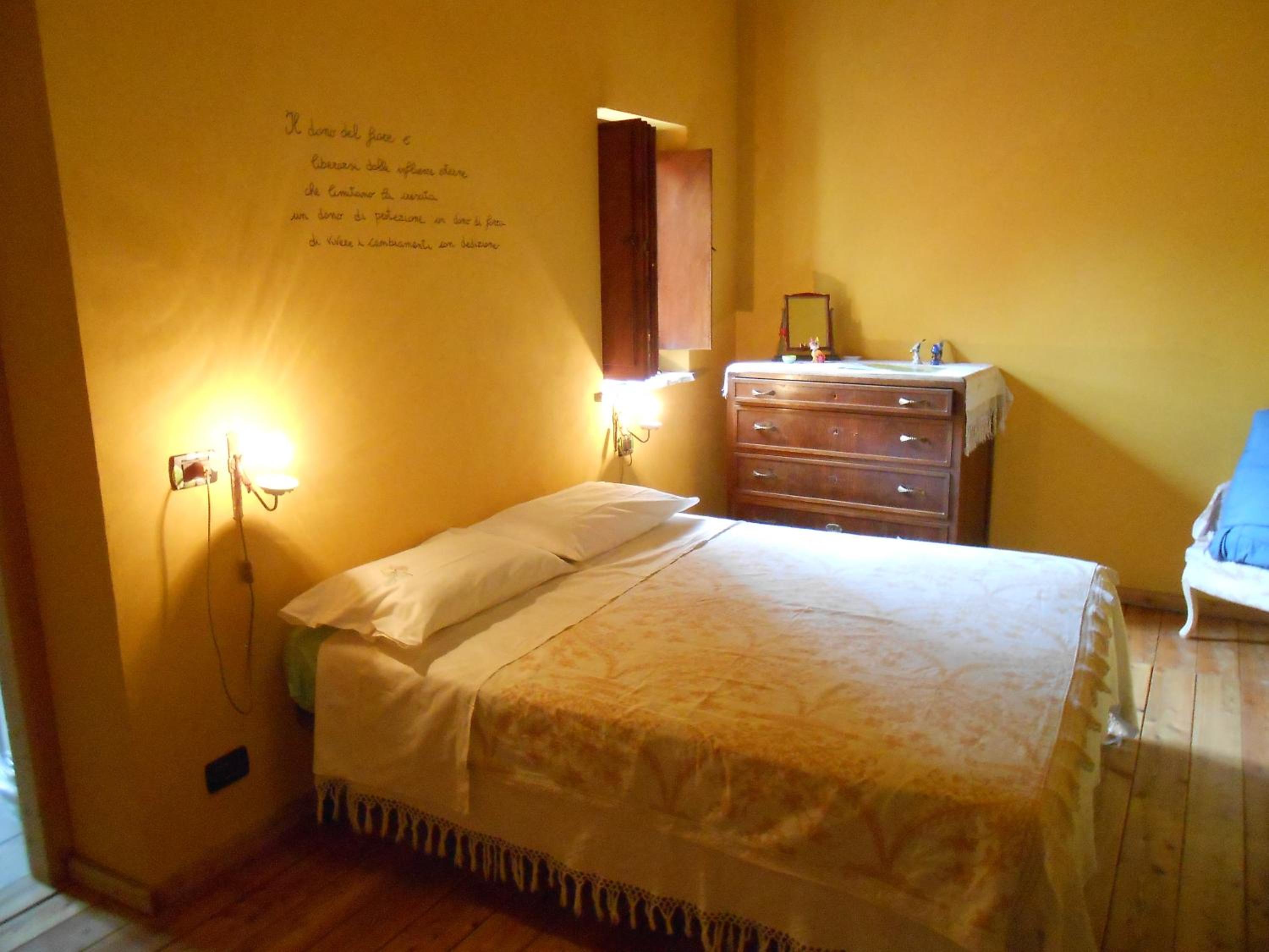 Double Room - Photo 6