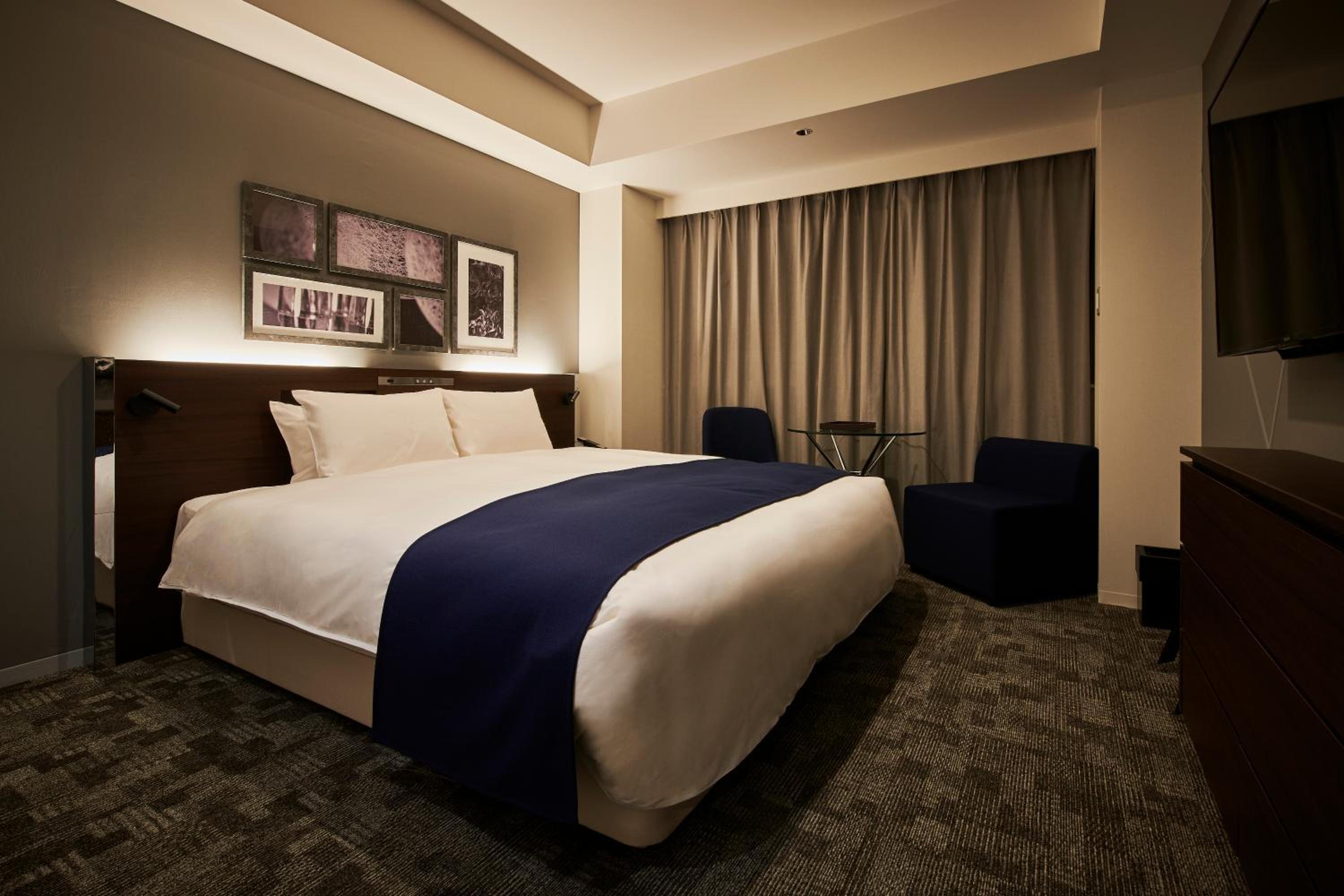 CROSS FLOOR - Double Room with Lounge Access - Photo 10