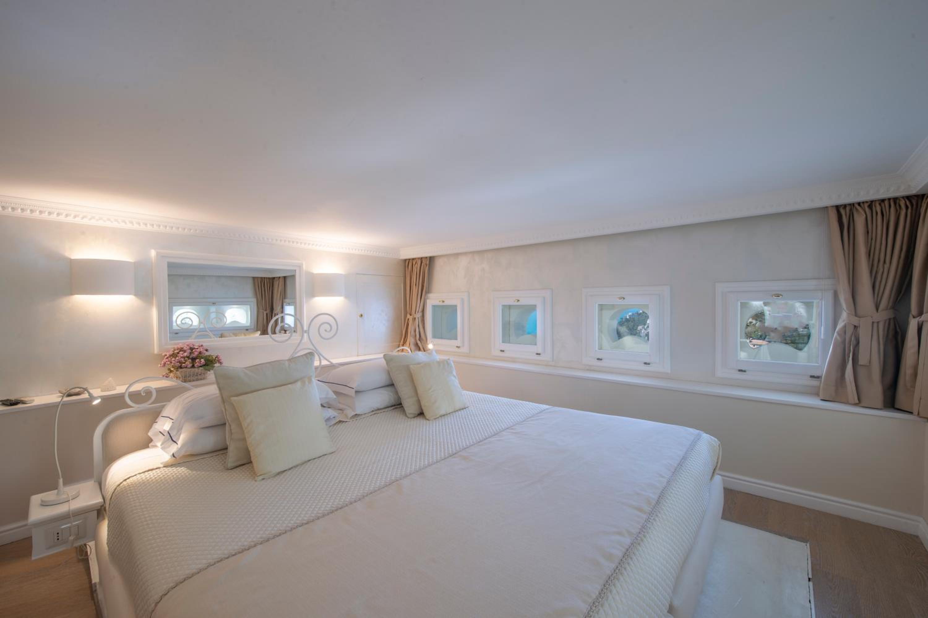 Deluxe Double Room with Sea View