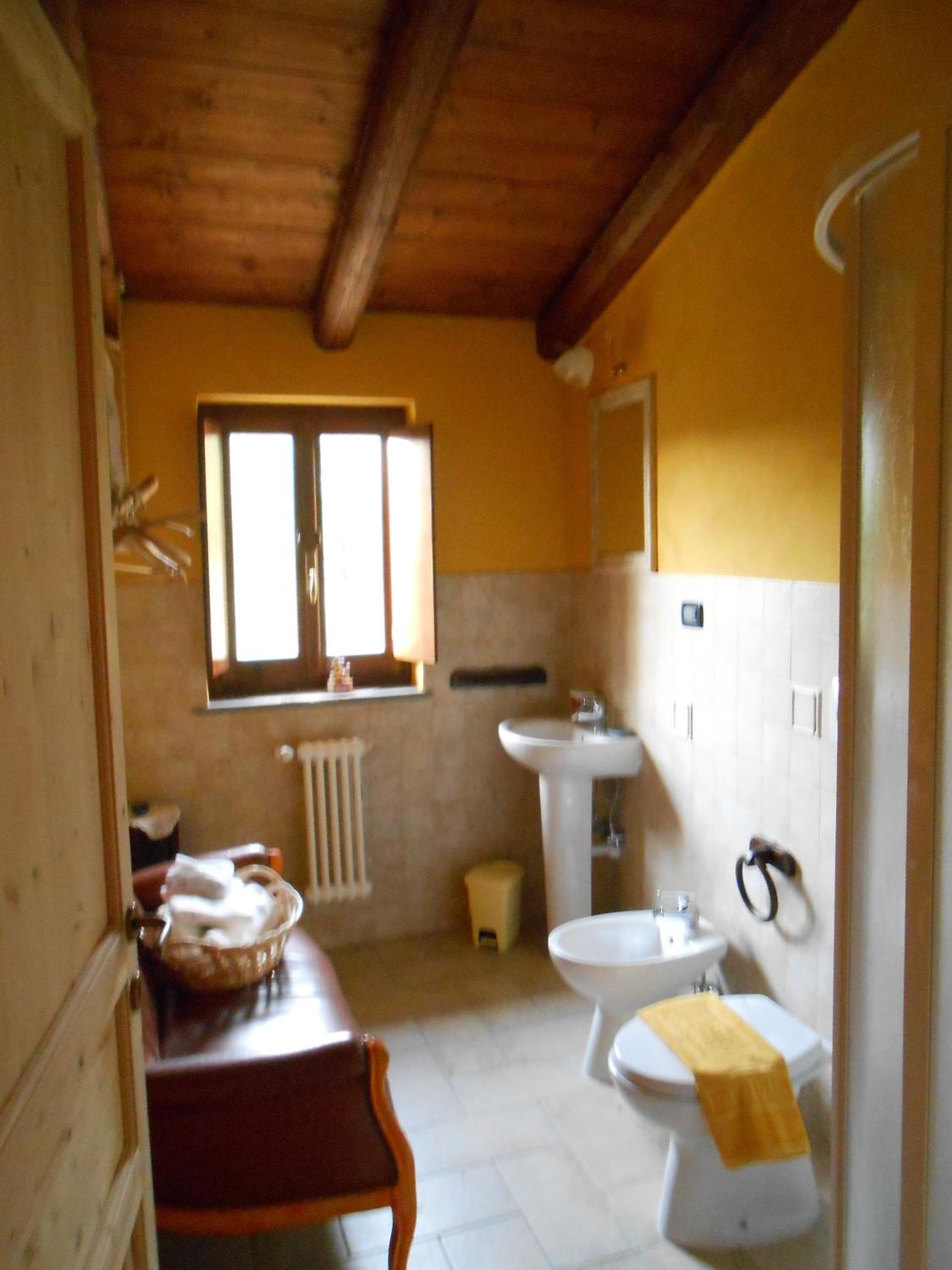 Double Room - Photo 9