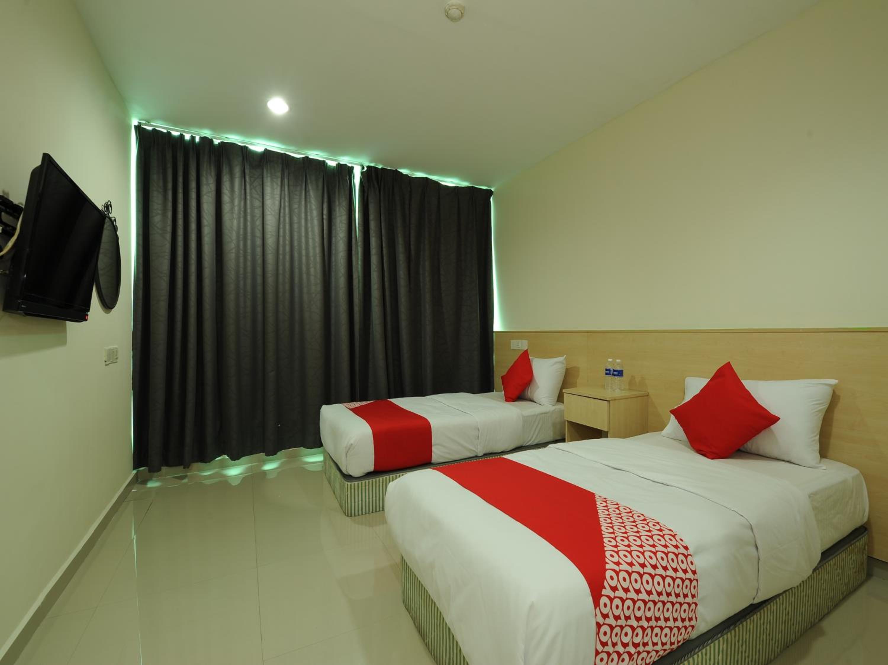 Deluxe Twin Room photo 3