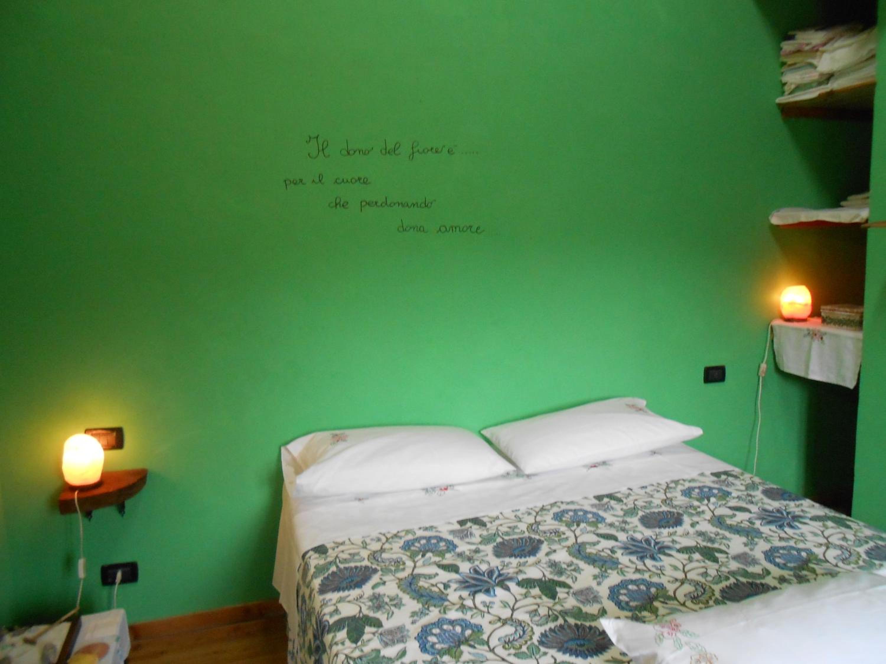 Double Room - Photo 7