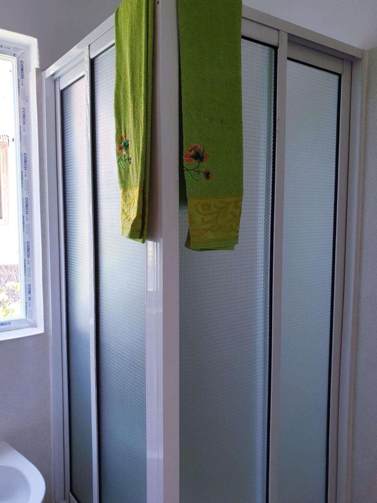 Deluxe King Room - Photo 15