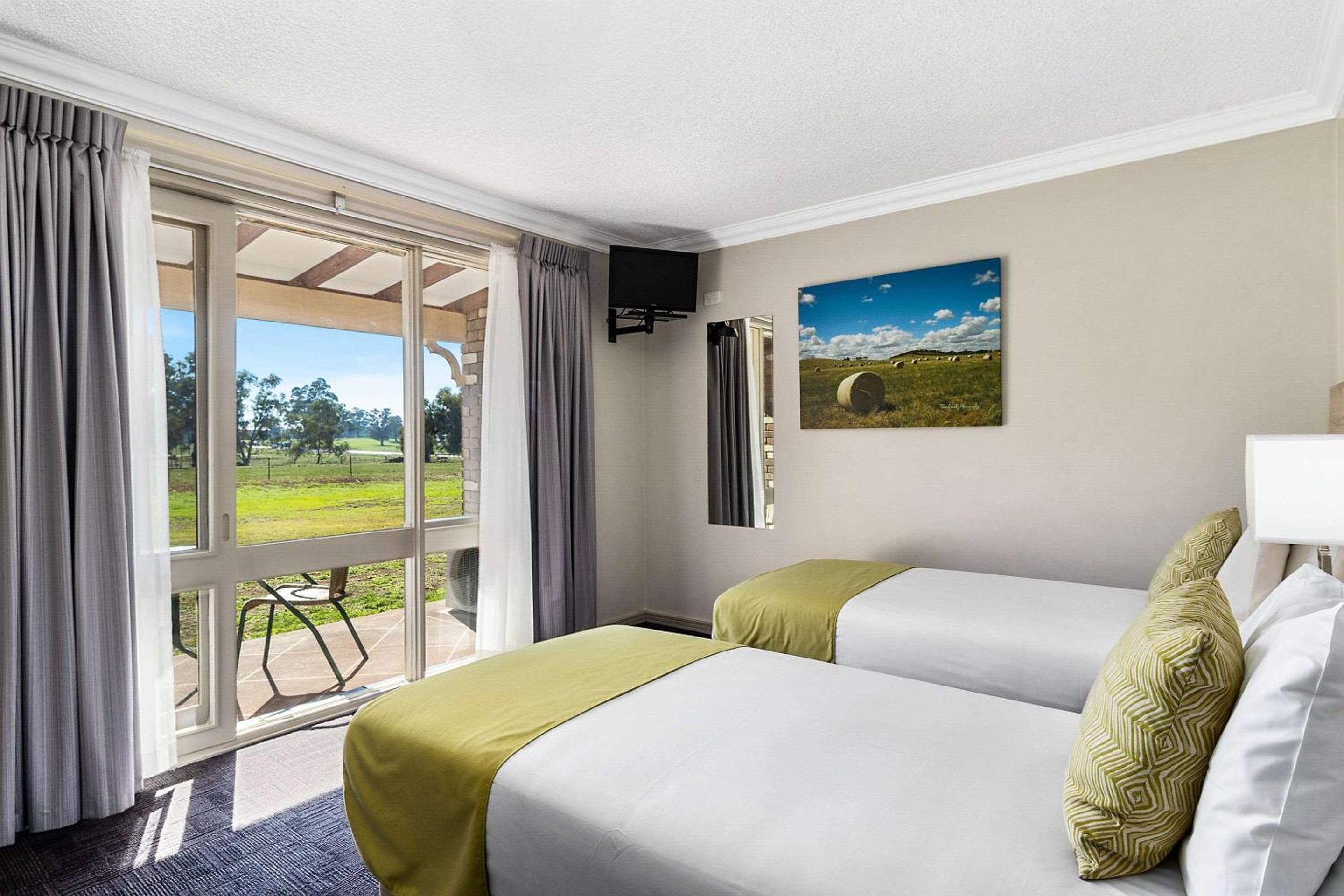 Two-Bedroom Family Suite - Non-smoking - Photo 2