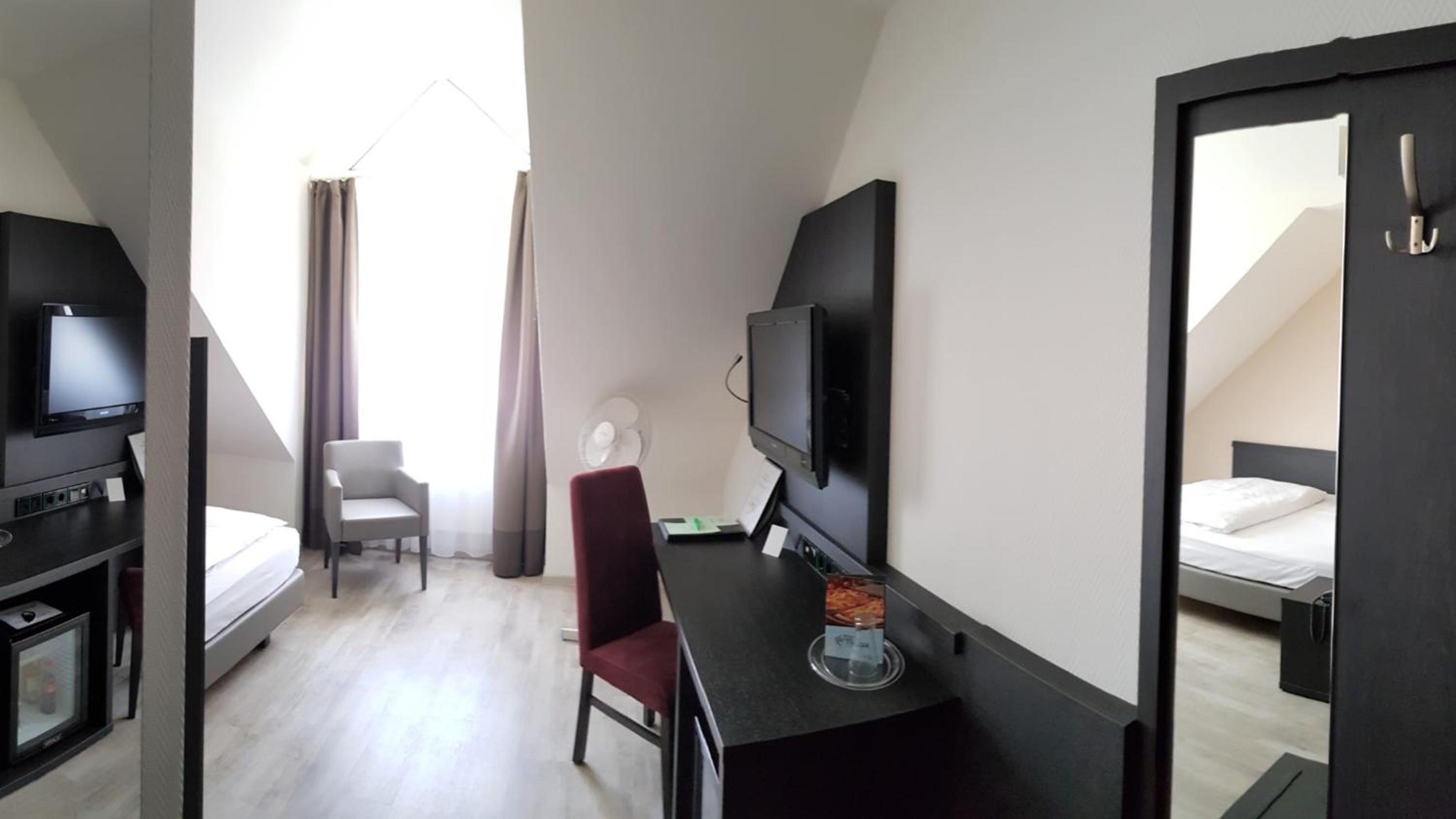 Standard  Room - Photo 4