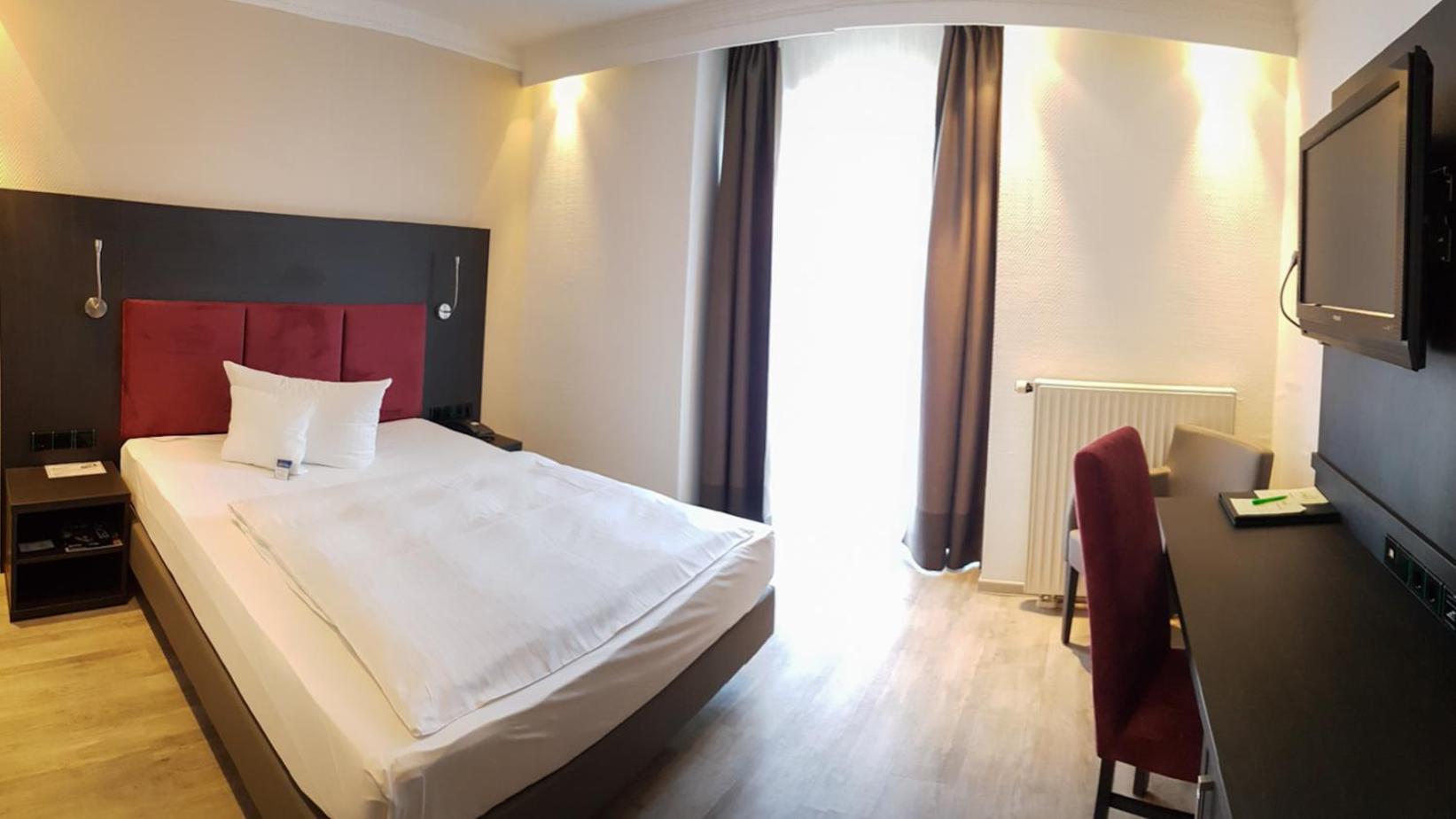 Comfort Room - Photo 1