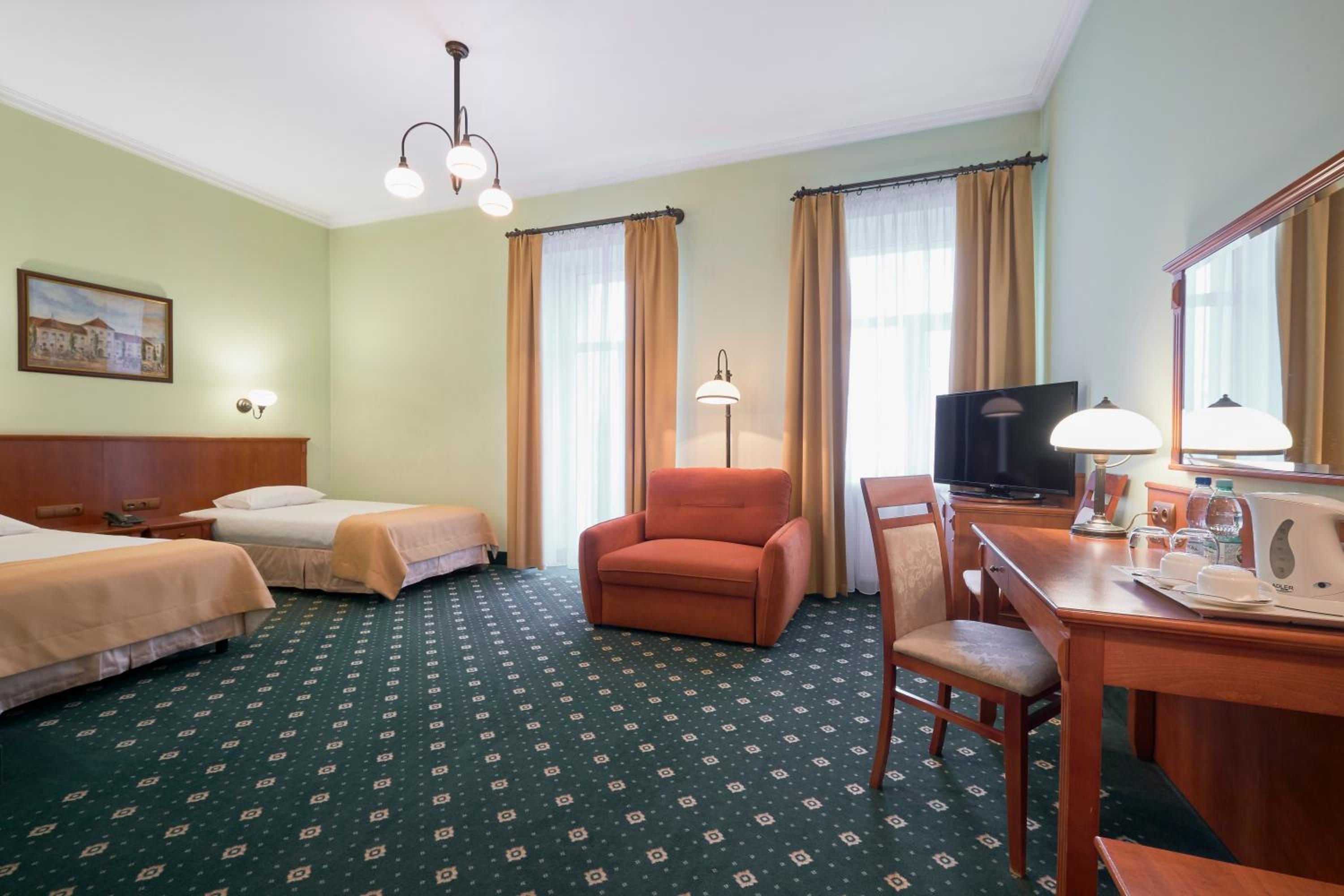 Premium Twin Room - Photo 5