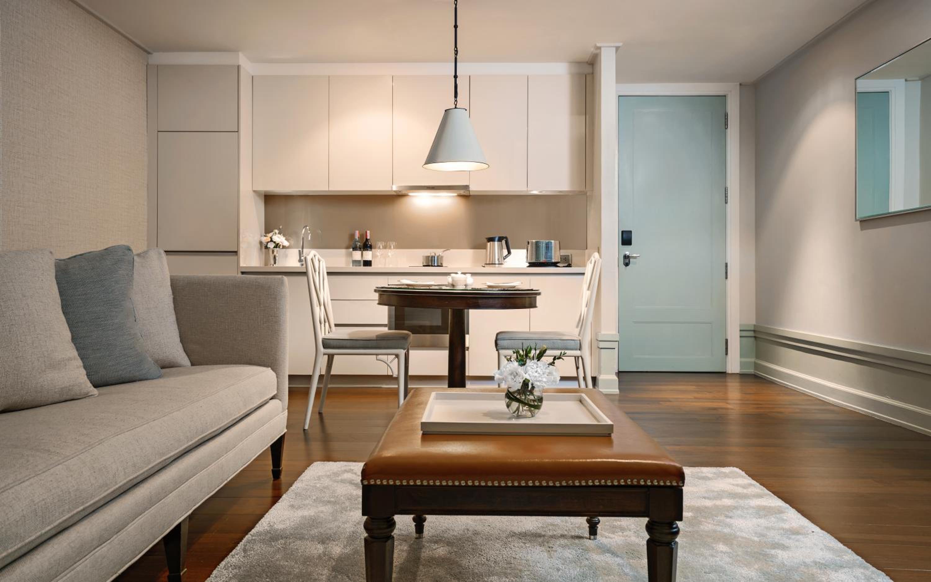 Ein-Bett-Zimmer-Suite mit Stadtblick