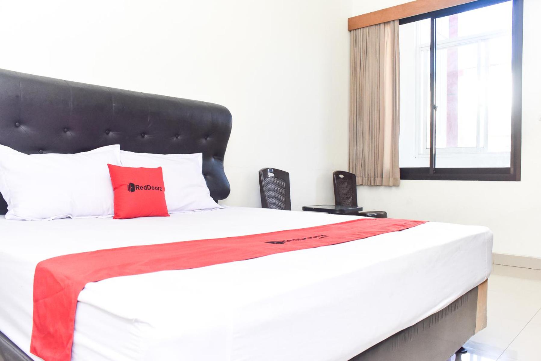 Deluxe Room - Photo 6