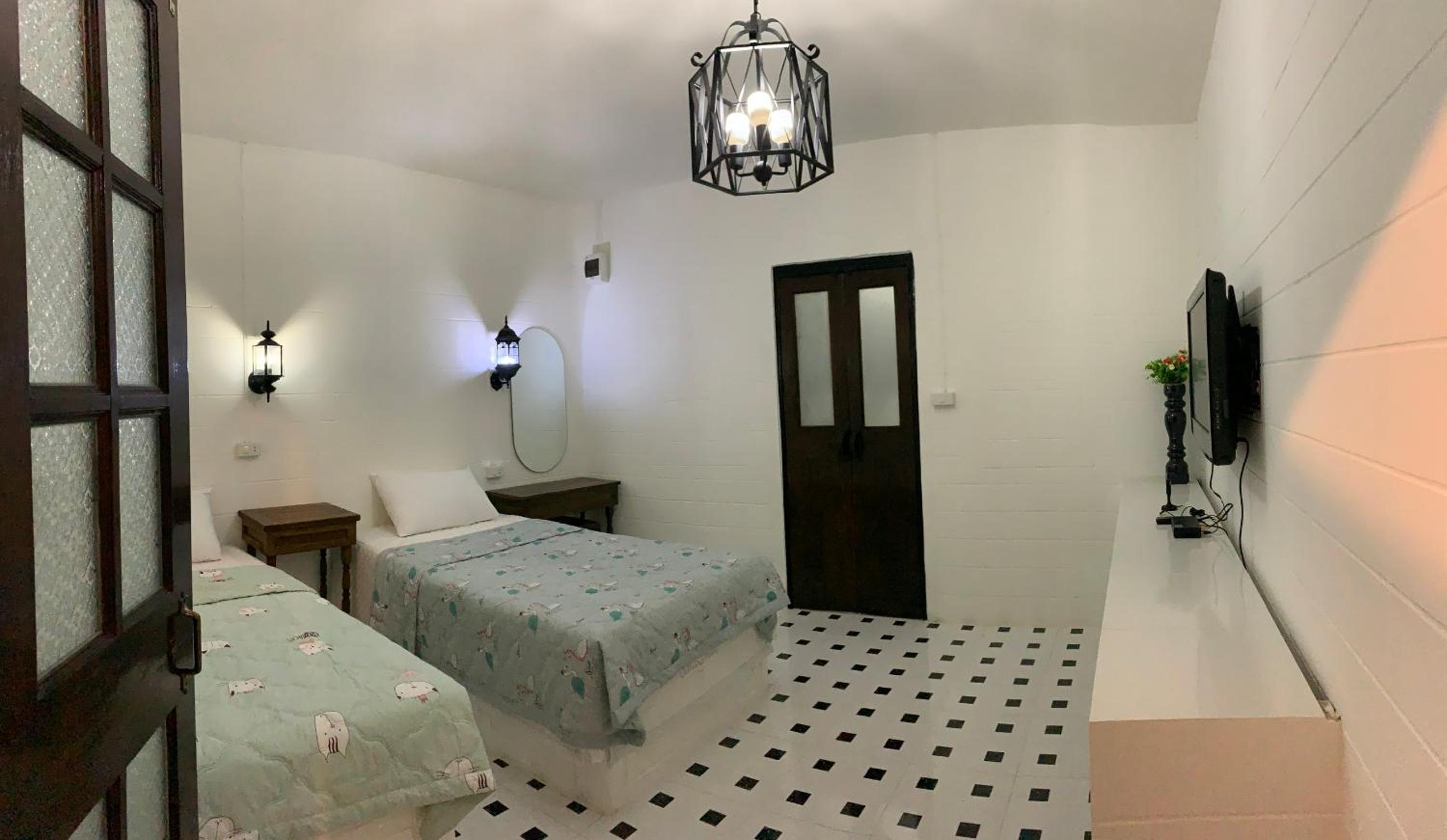 Standard Twin Room photo 2