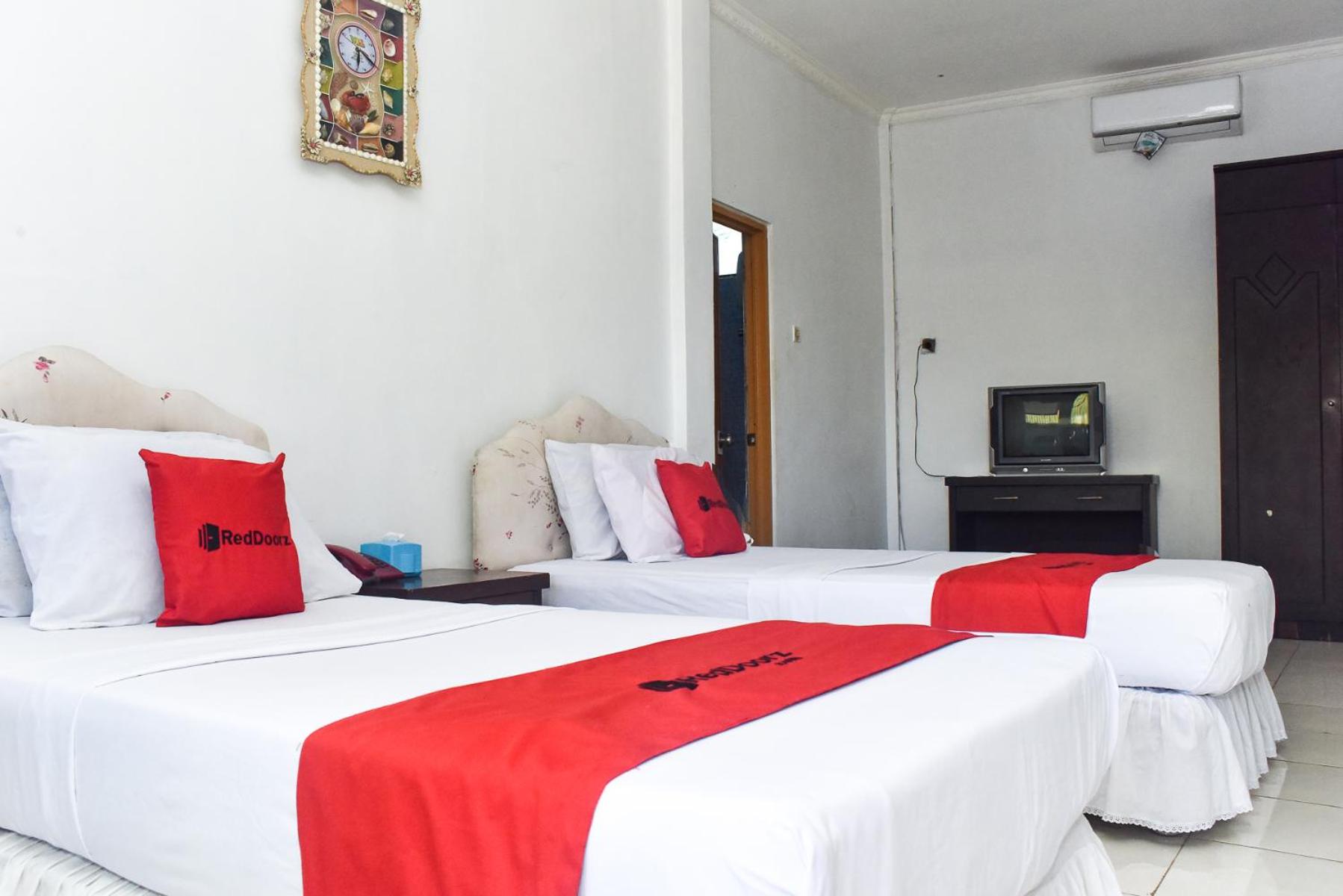Twin Room - Photo 1