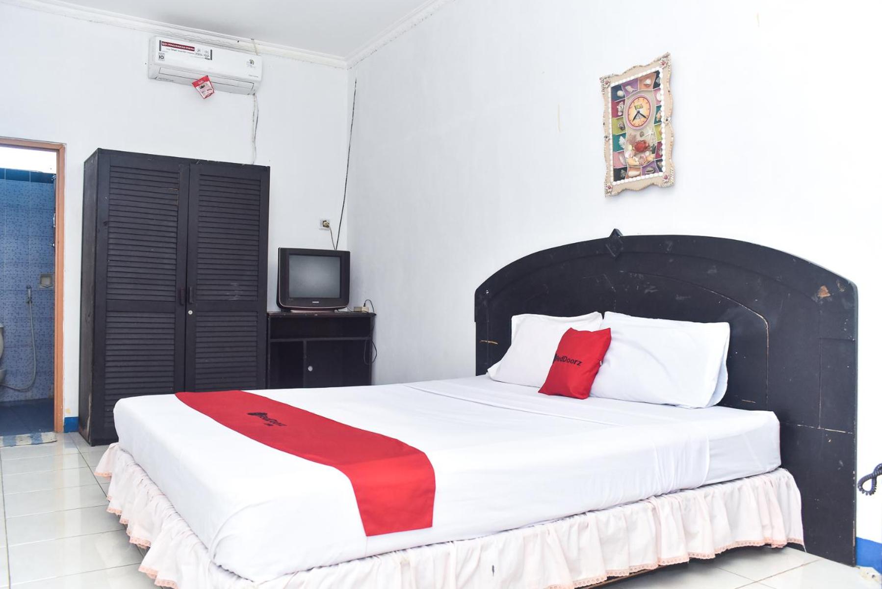 Deluxe Room - Photo 1