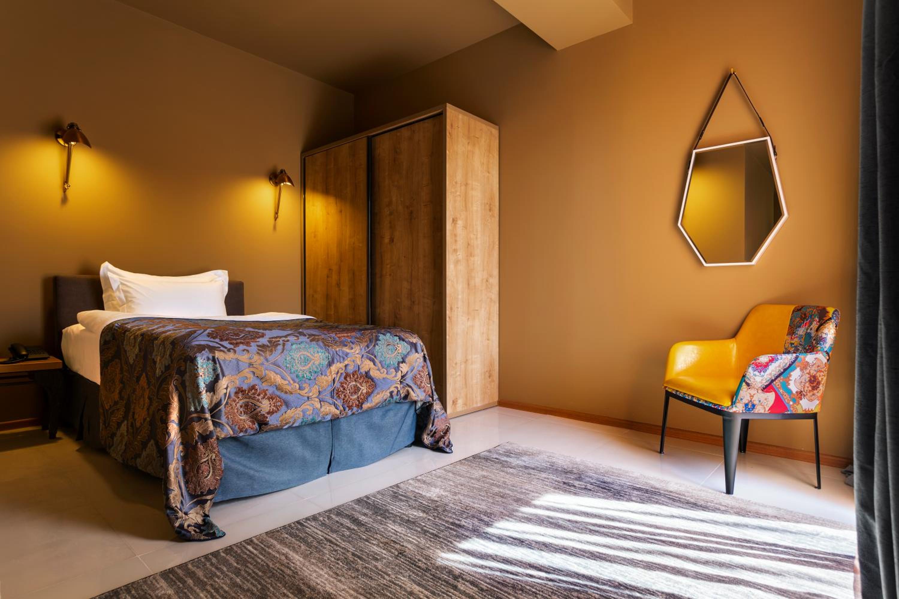 Triple Room with Balcony - Photo 2