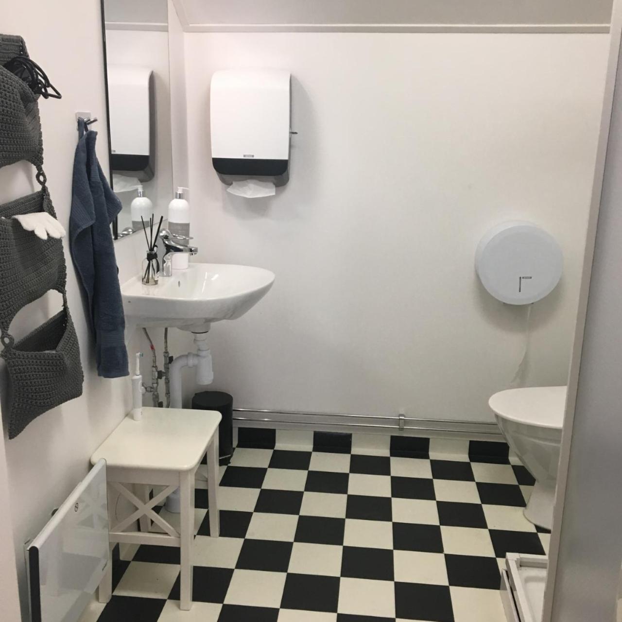 Twin Room with Shared Bathroom photo 3