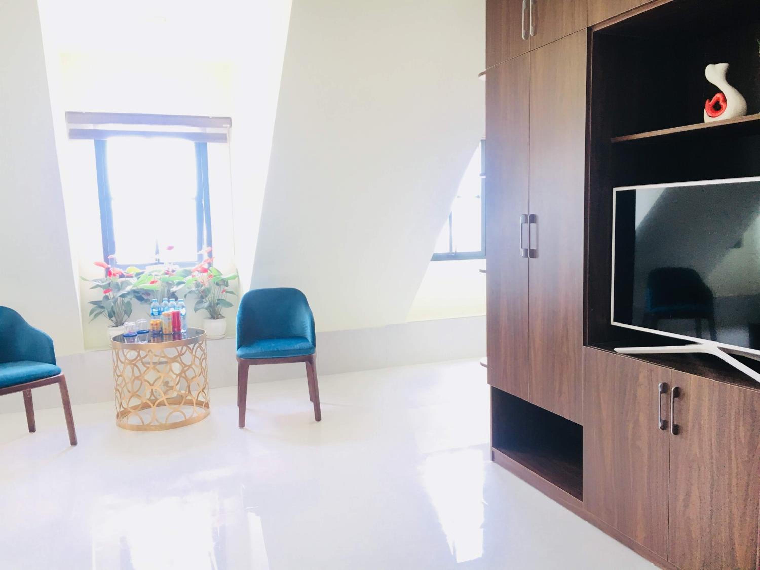 Twin Room with View