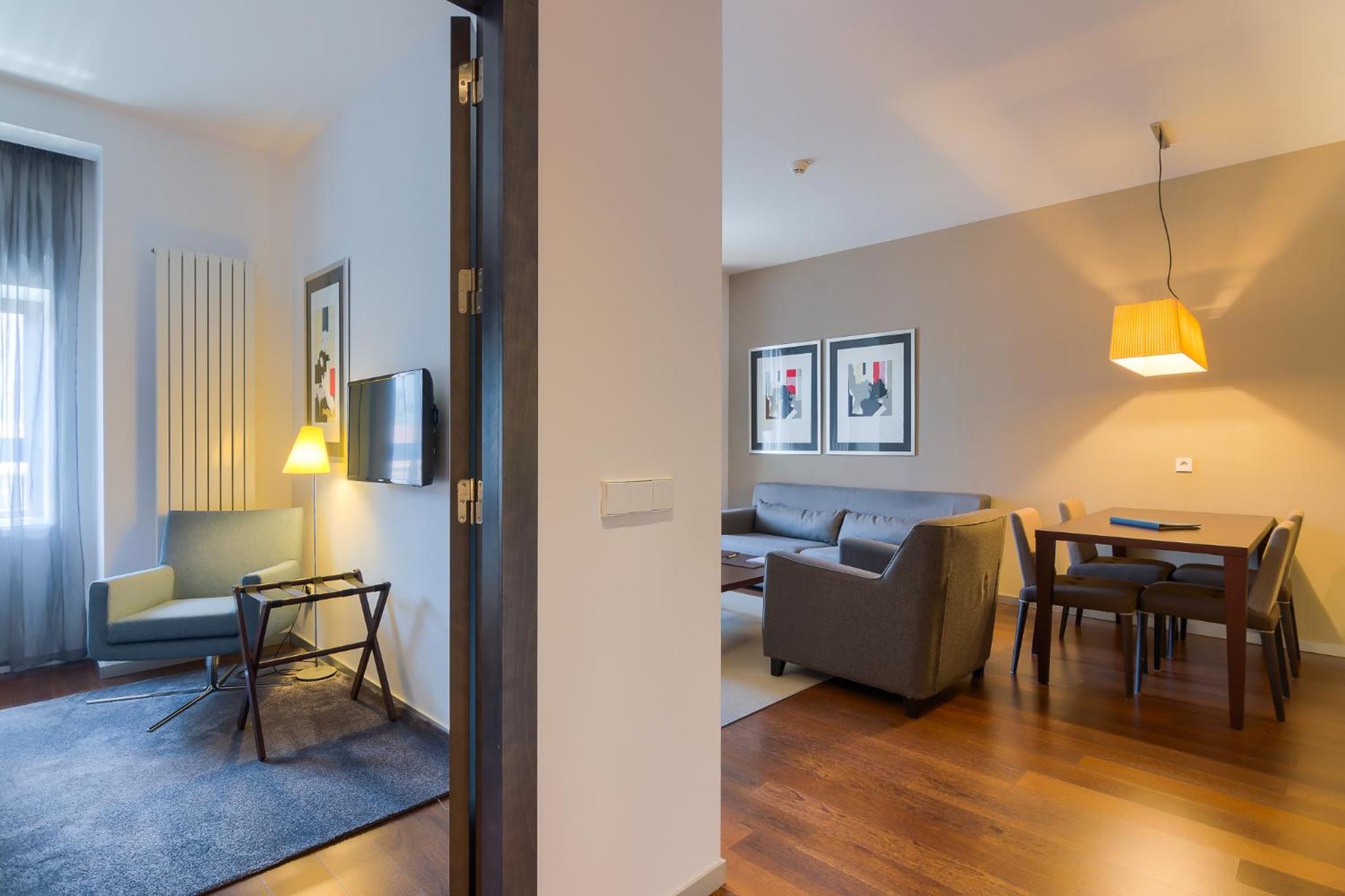 Deluxe Suite photo 2