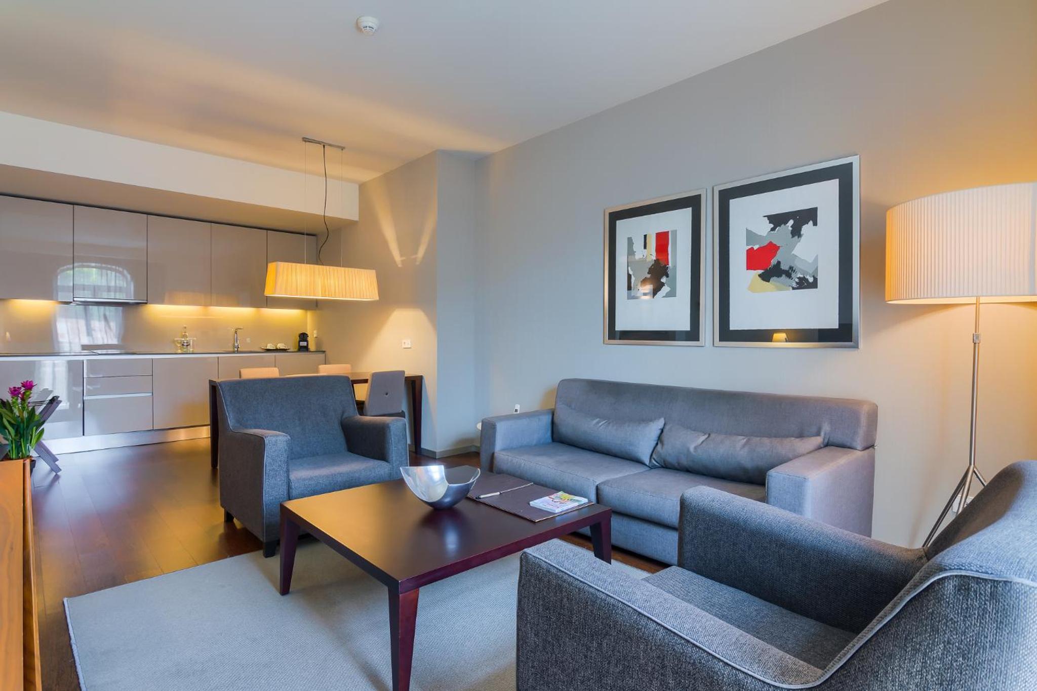 Executive Suite King bed photo 1