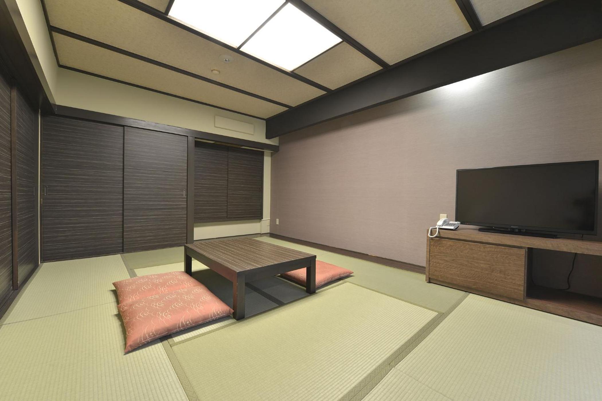 Standard Japanese-Style-Room - Shared Bathroom - Non-Smoking