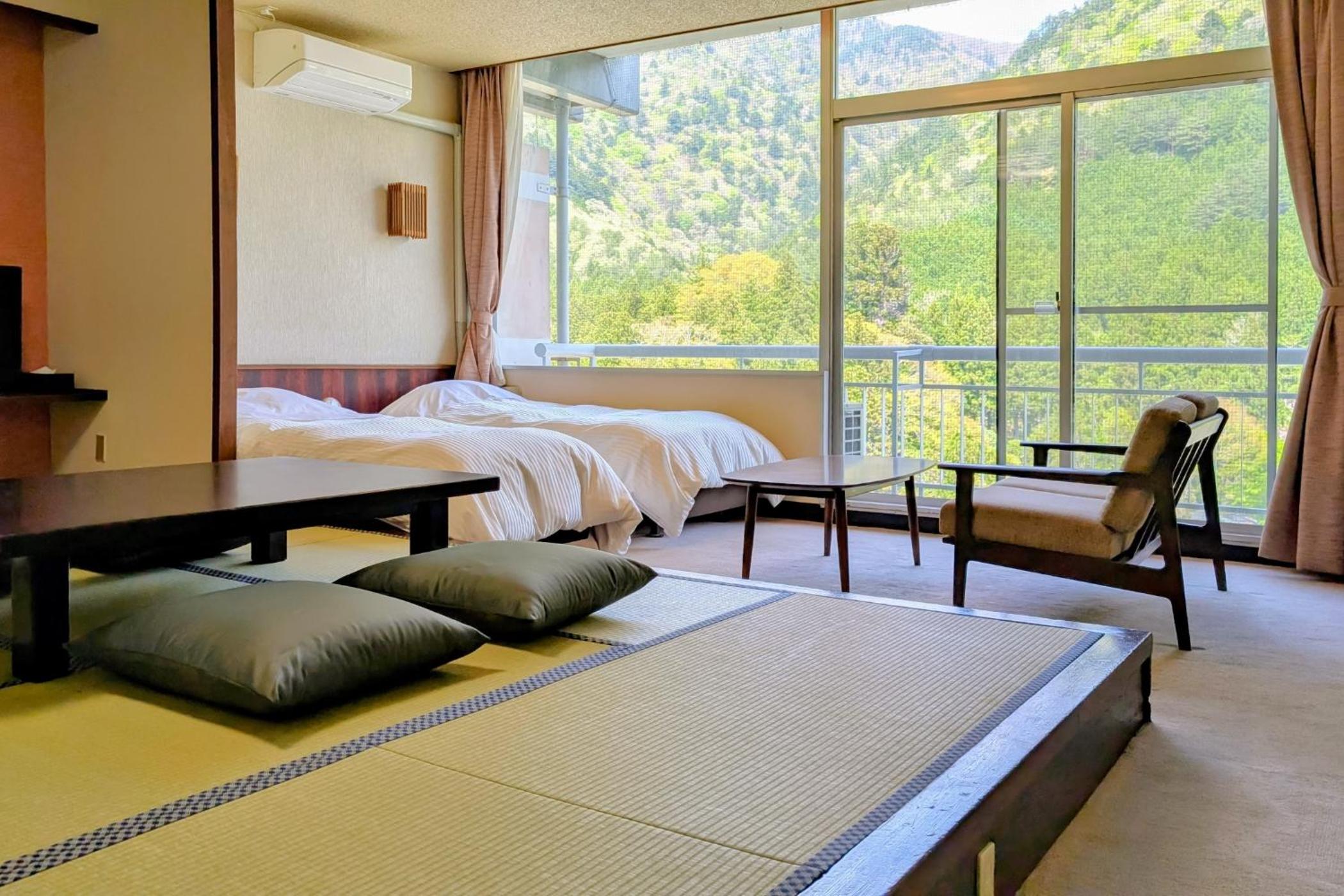 Standard Japanese-Western-Style-Room holds 6 people - Indoor Bath - Non-Smoking