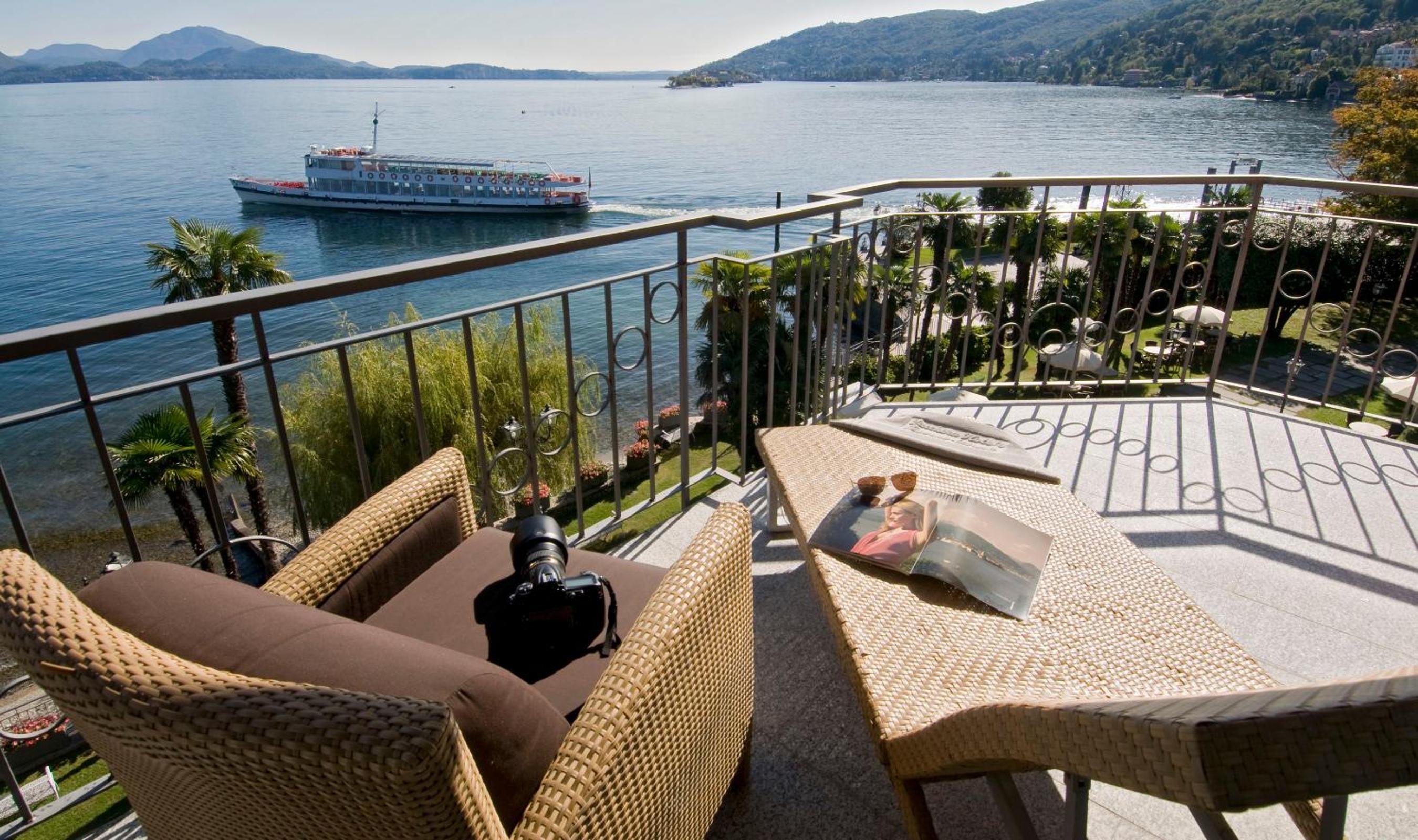 Junior Suite with Lake View - Photo 2