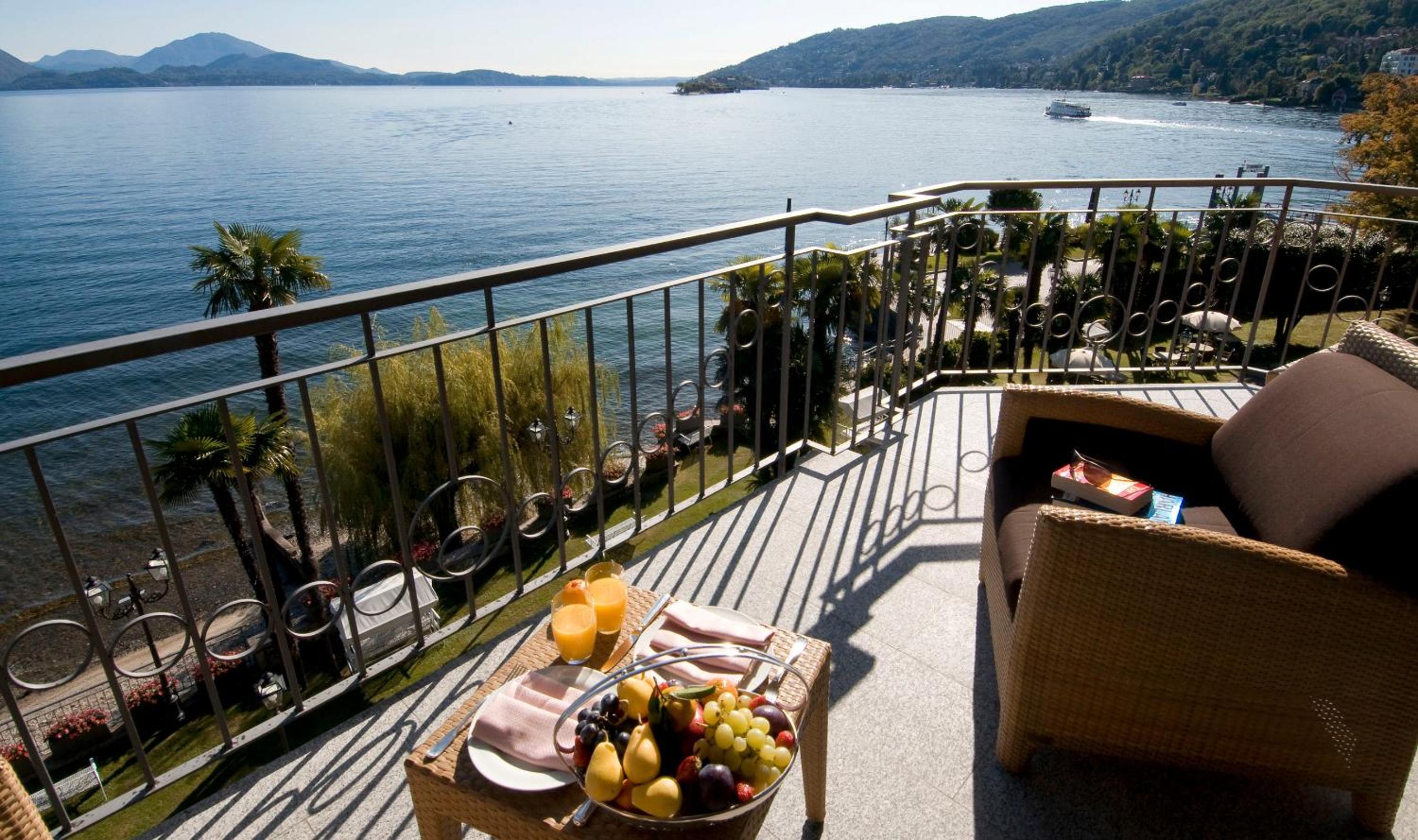 Junior Suite with Lake View - Photo 23