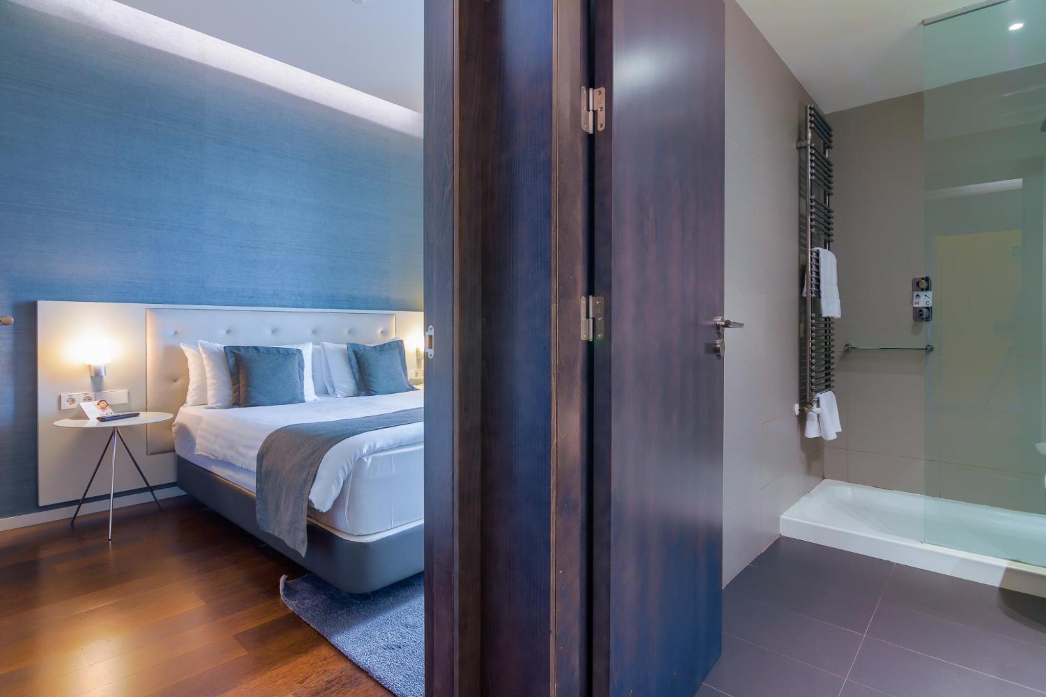 Superior Suite Twin Beds photo 2