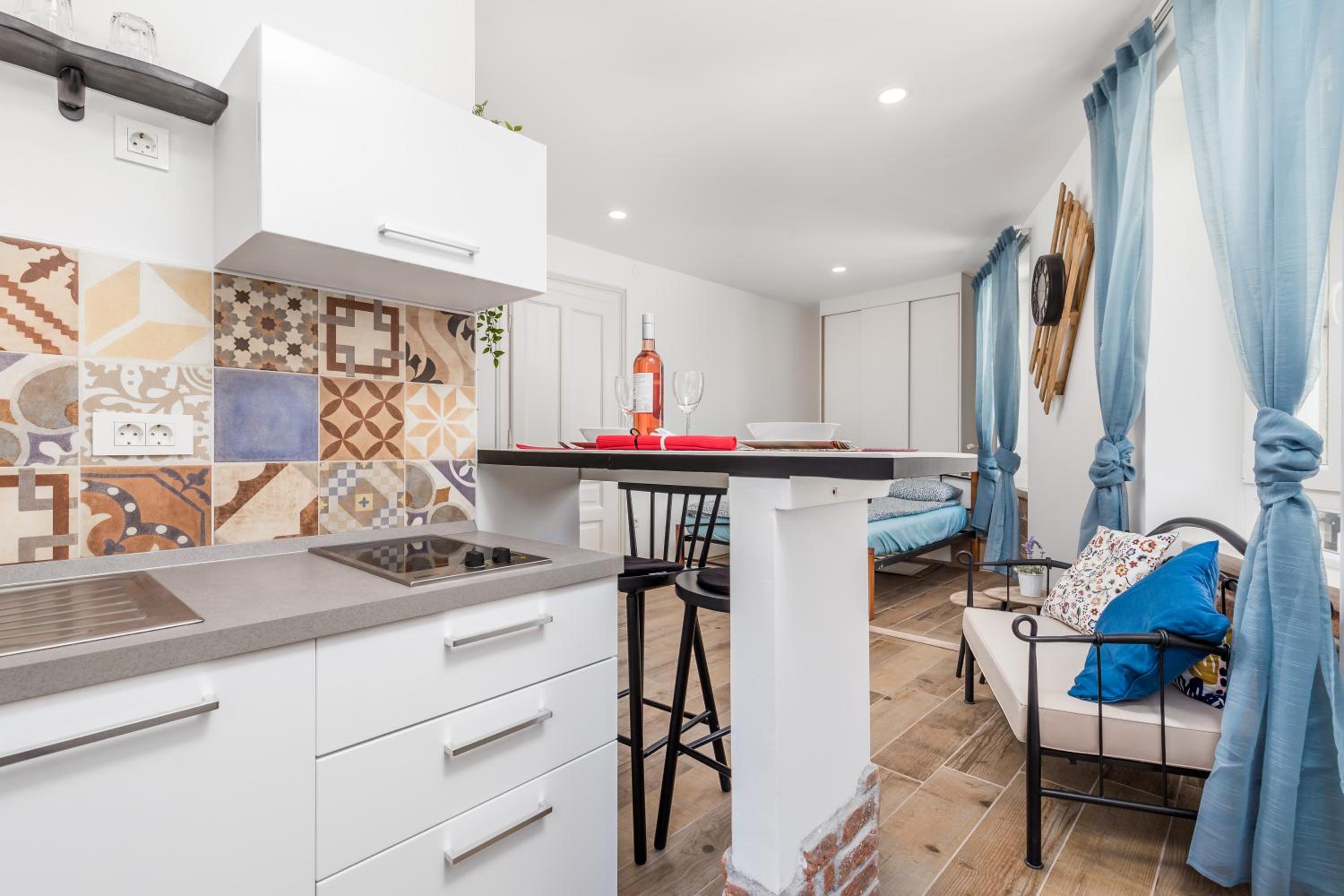 Studio Apartment
