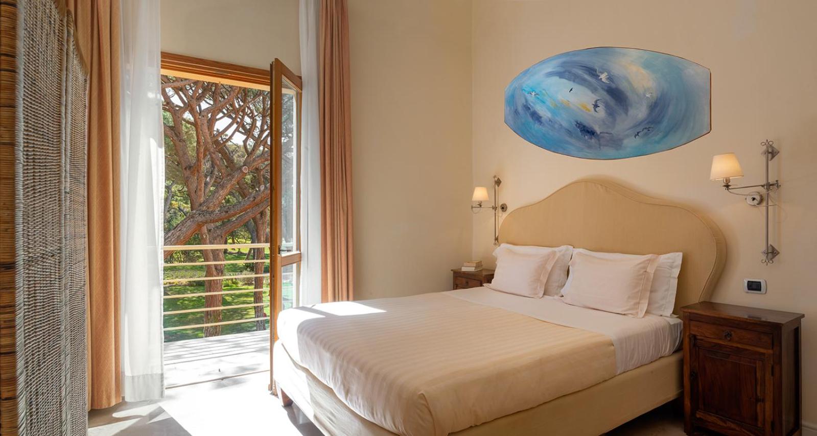 Junior Suite with Garden View thumbnail 6