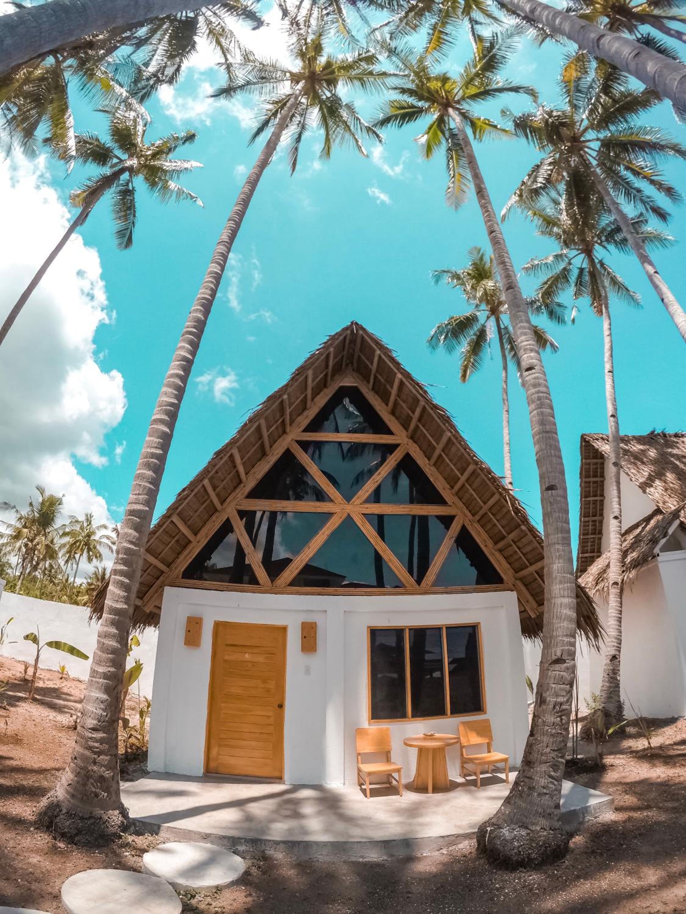 Deluxe Bungalow with Garden View - Photo 10
