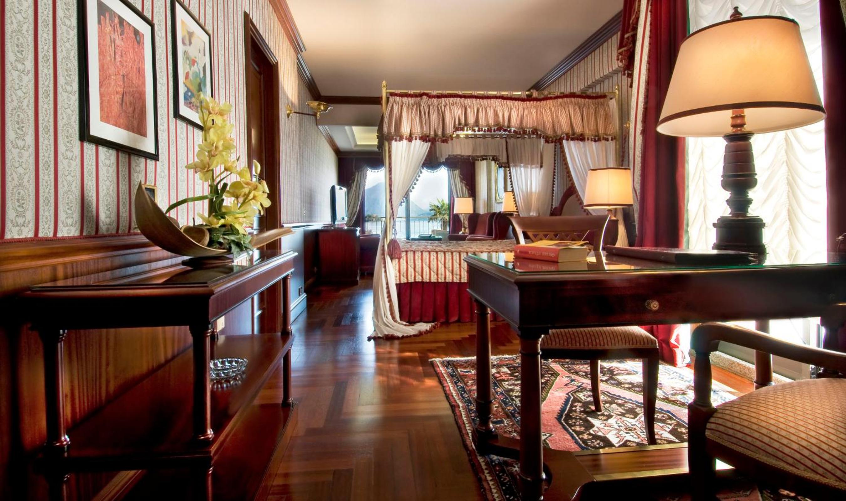 Junior Suite with Lake View - Photo 9