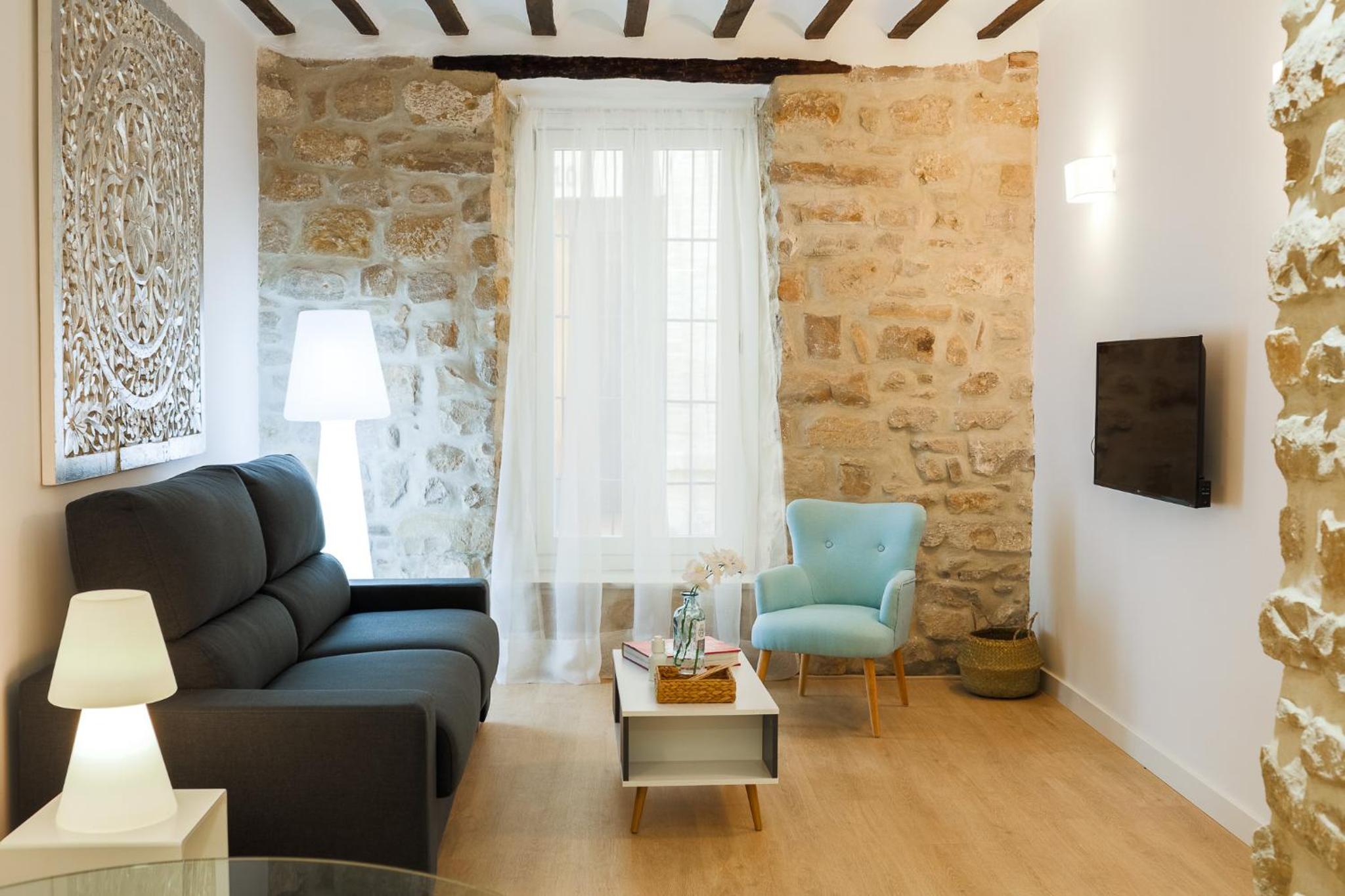 One-Bedroom Apartment - Photo 10