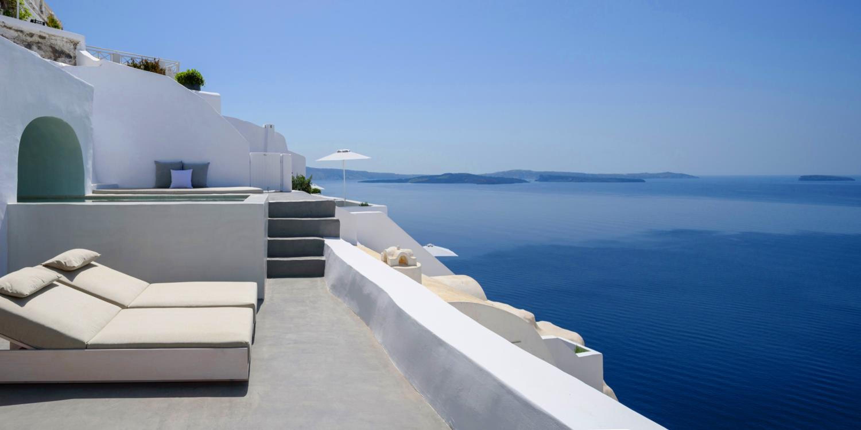 Majestic Suite with private outdoor heated plunge pool and Caldera view - Photo 2