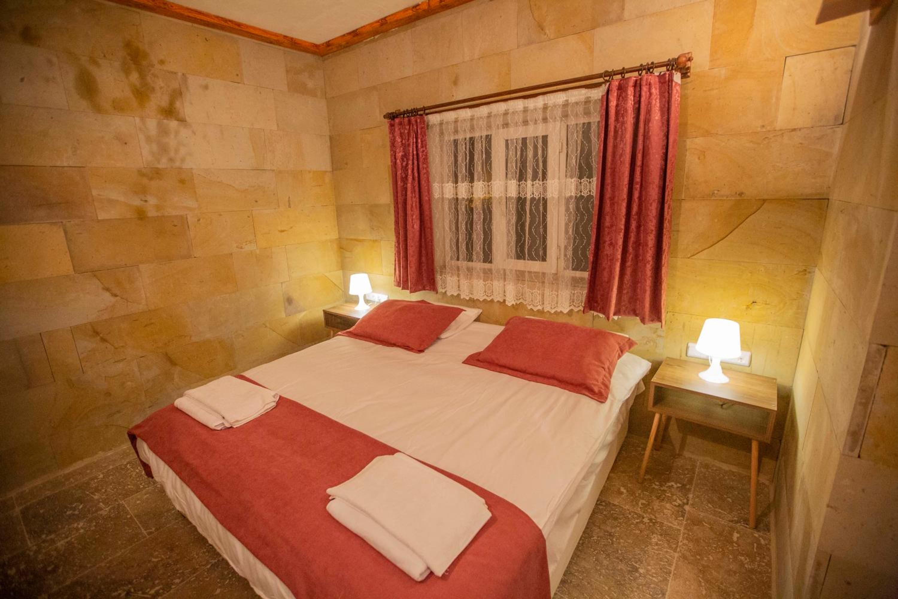 Economy Double Room - Photo 14