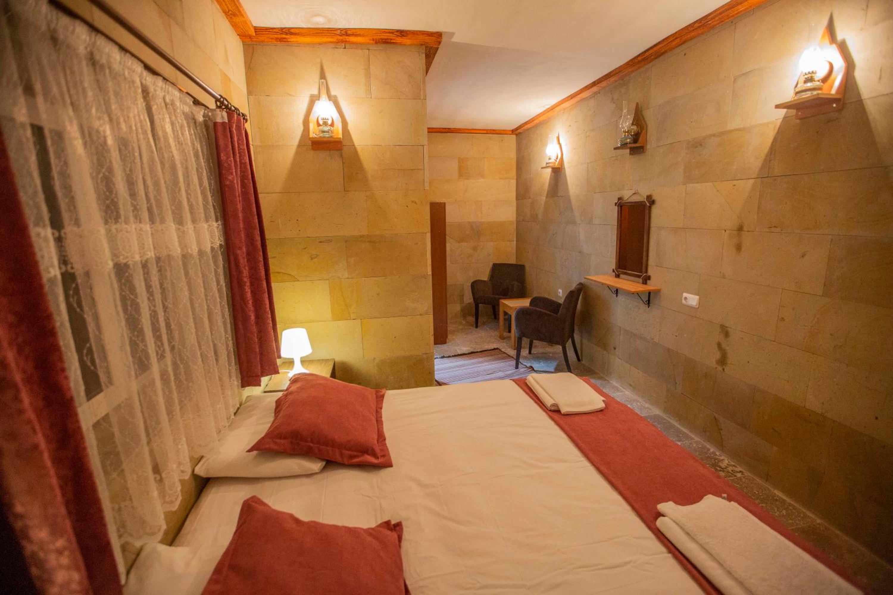 Economy Double Room - Photo 1