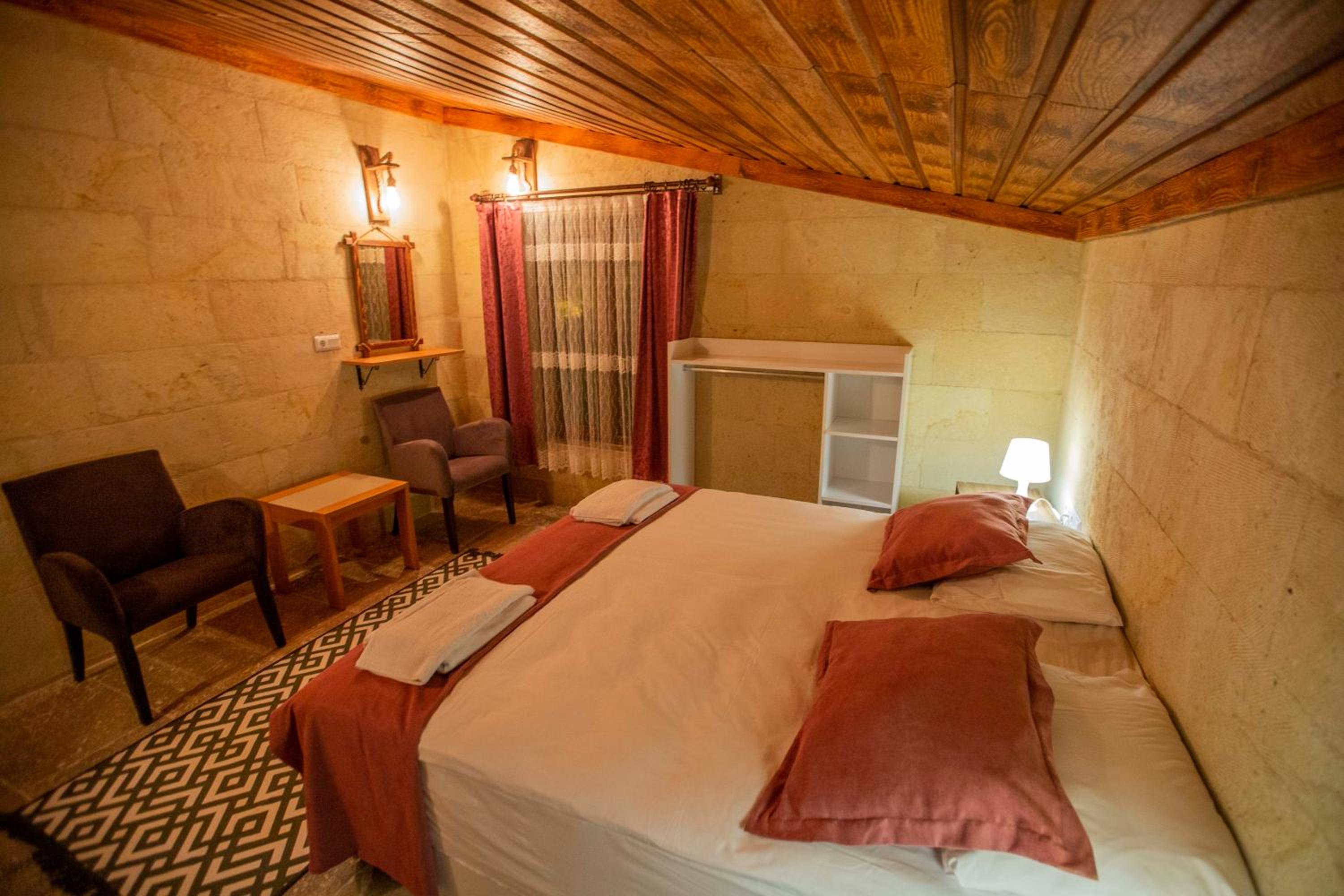 Economy Double Room - Photo 3