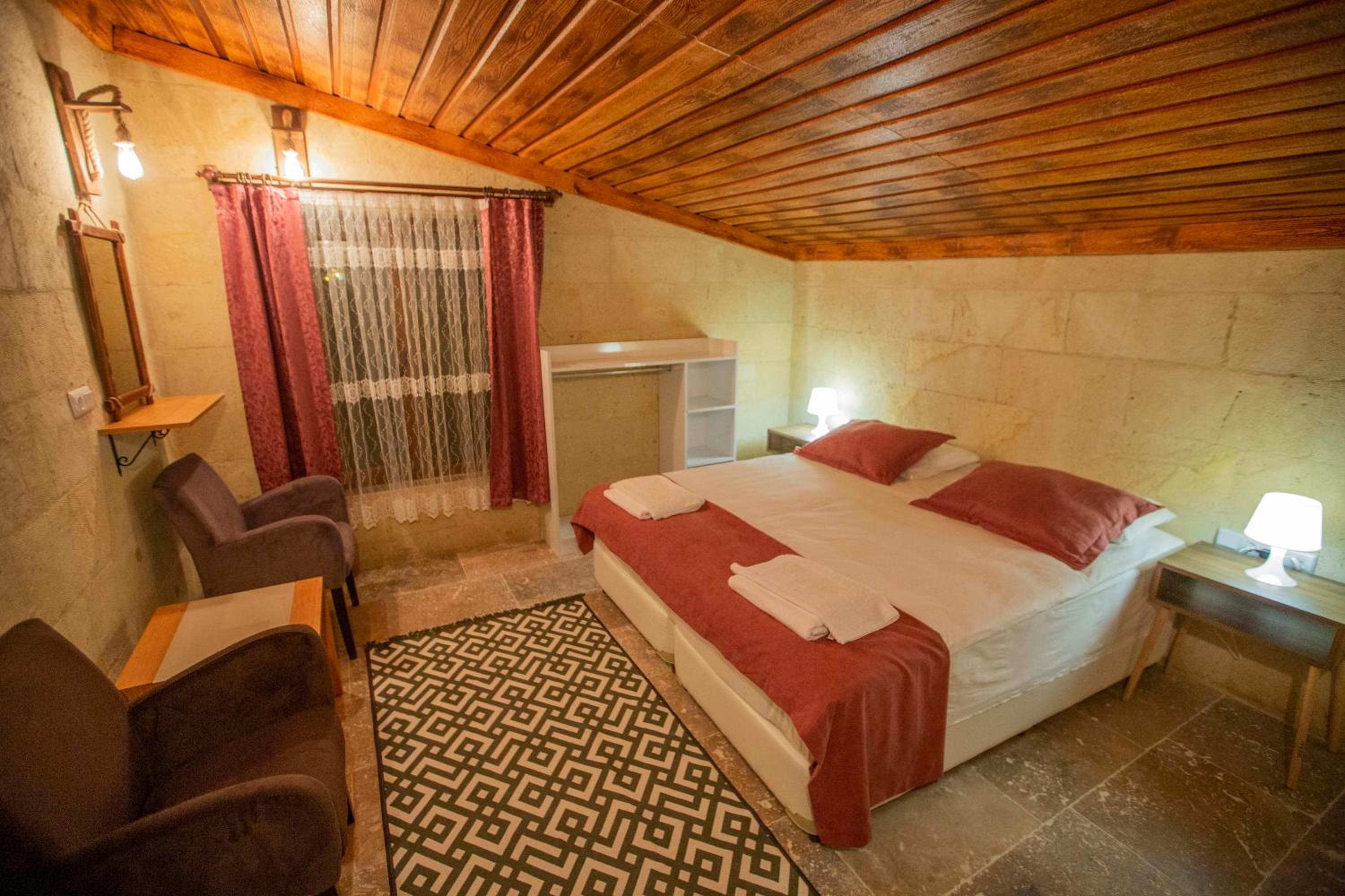 Economy Double Room - Photo 6