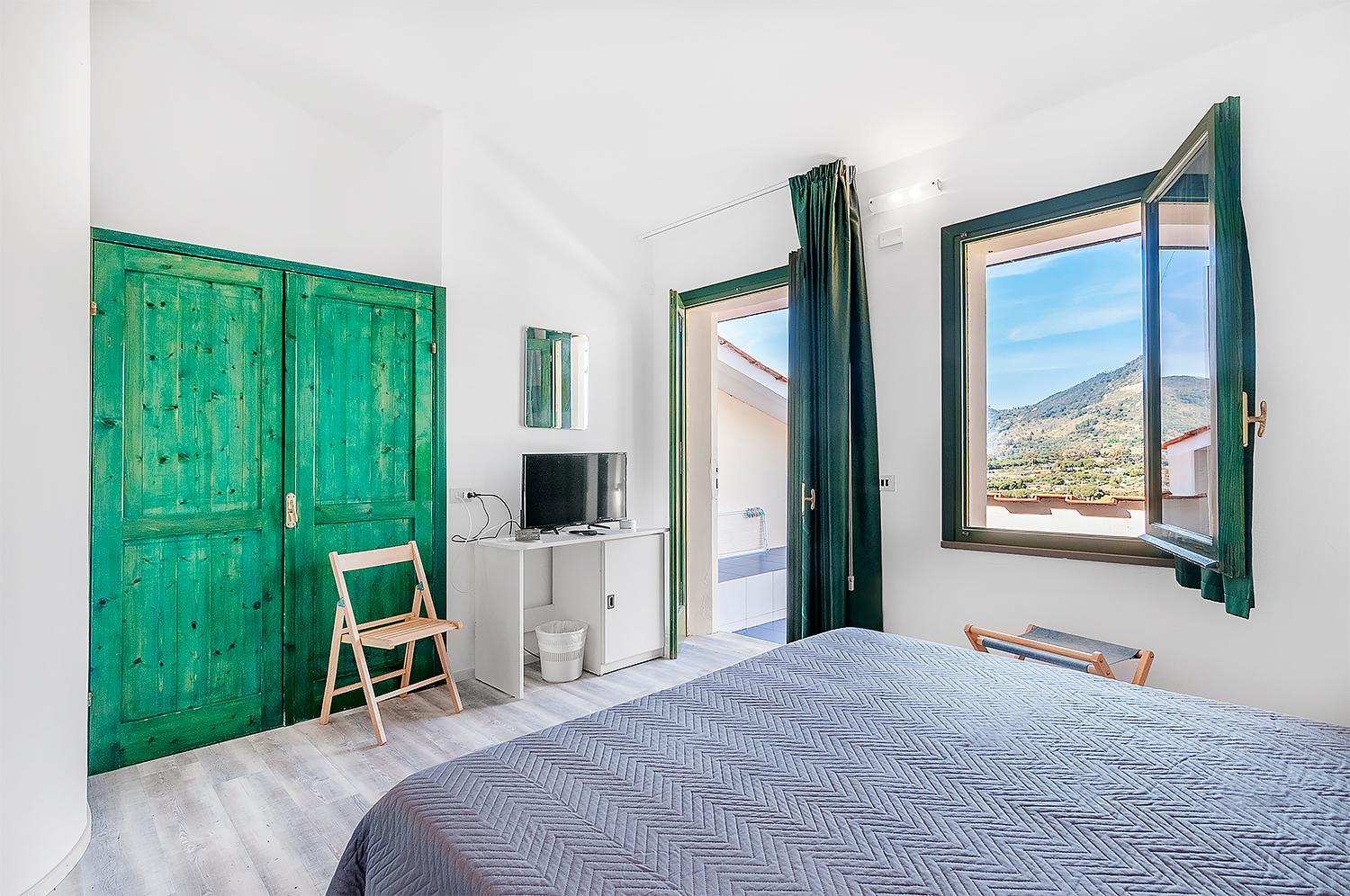 Triple Room with Sea View
