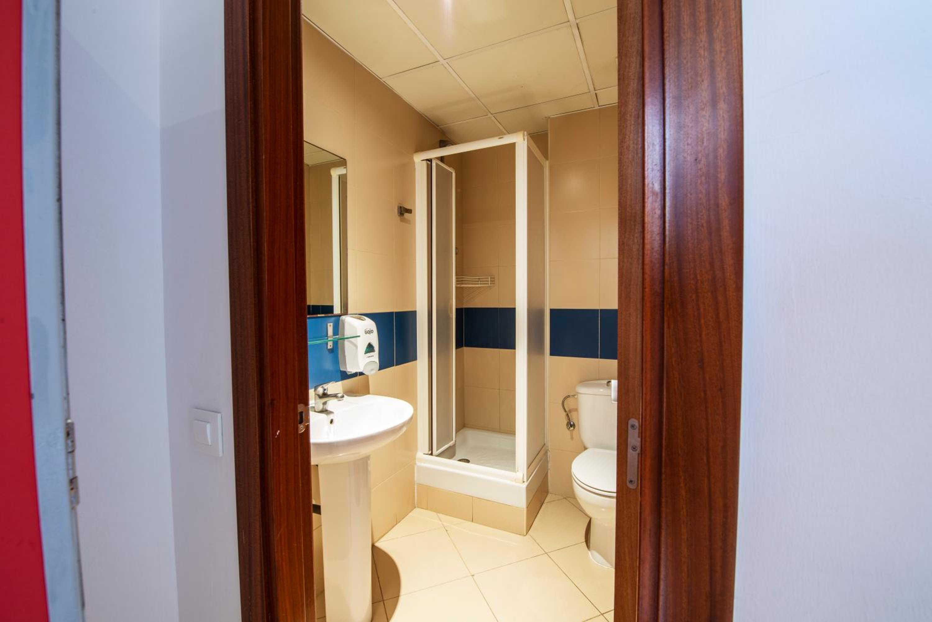 10-Bed Private Room Ensuite photo 2