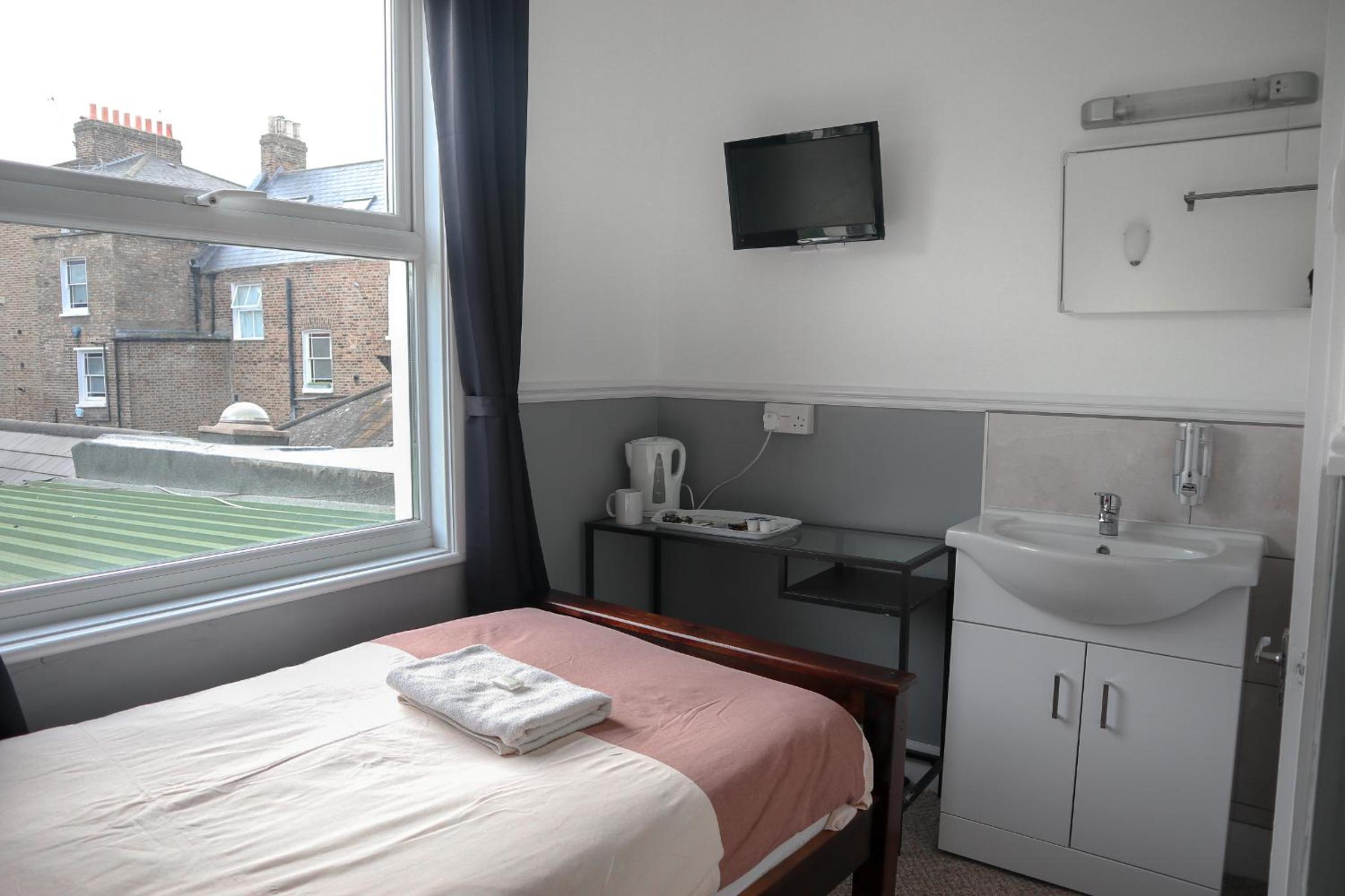 Single Room photo 2