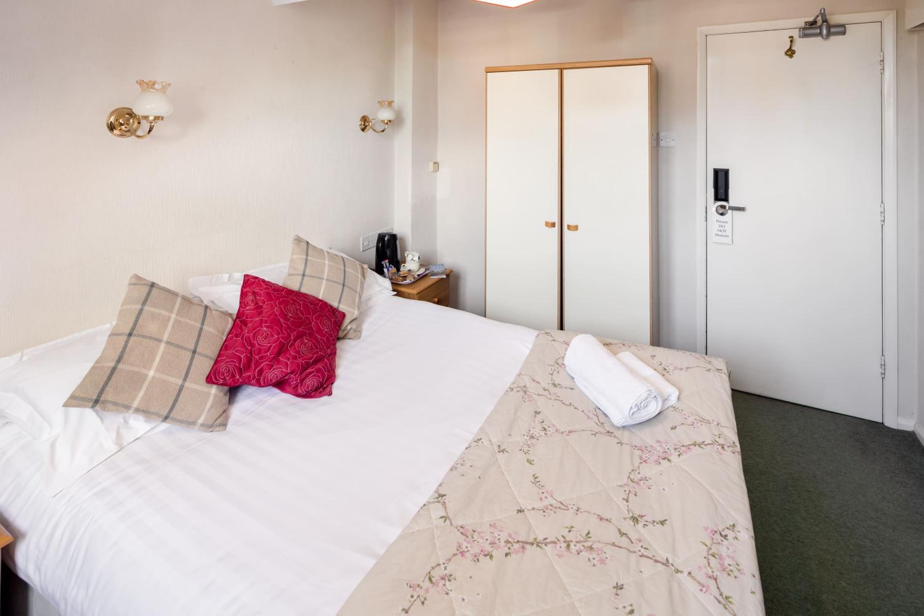 Double Room - Photo 4
