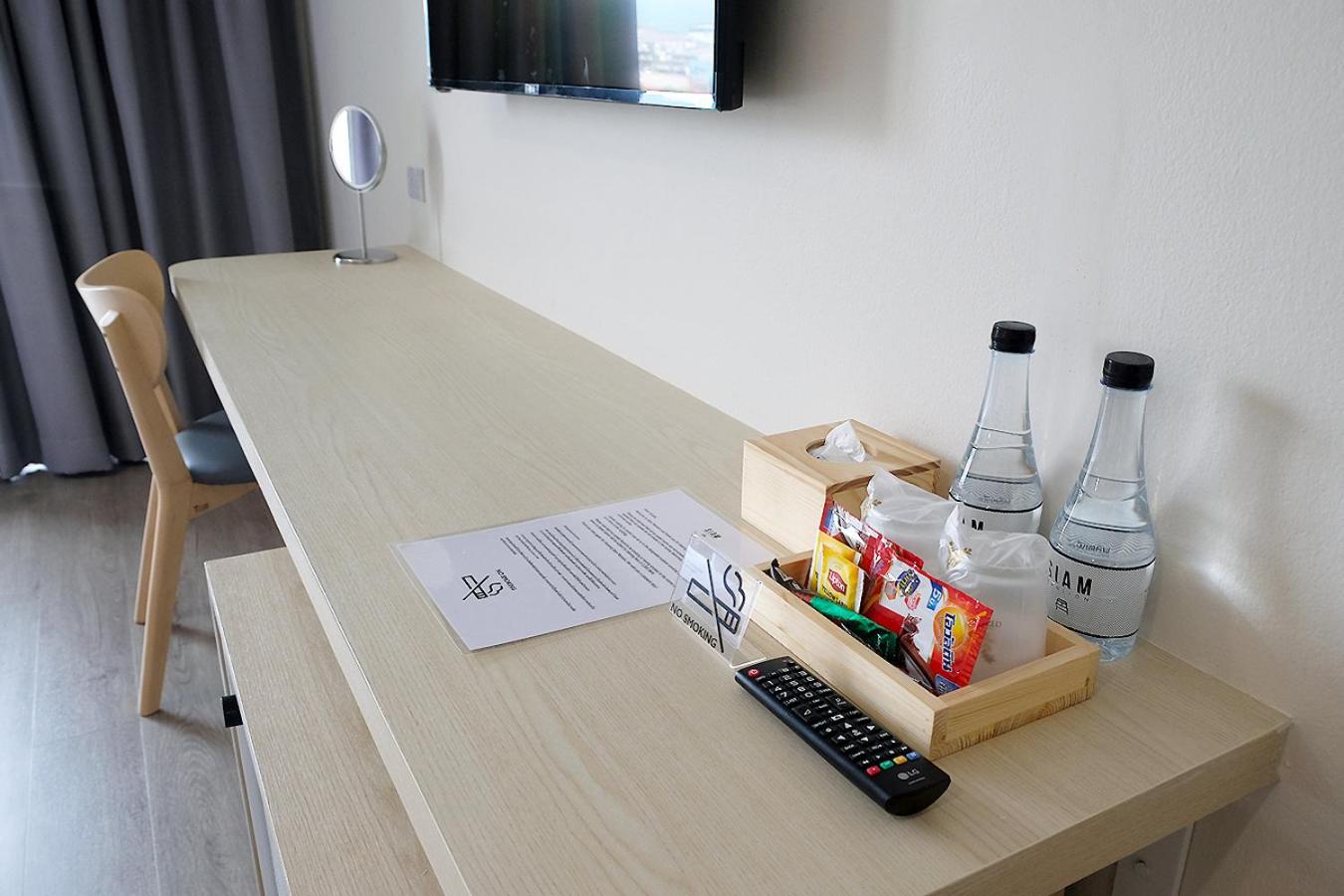 Standard Twin Room - Photo 3
