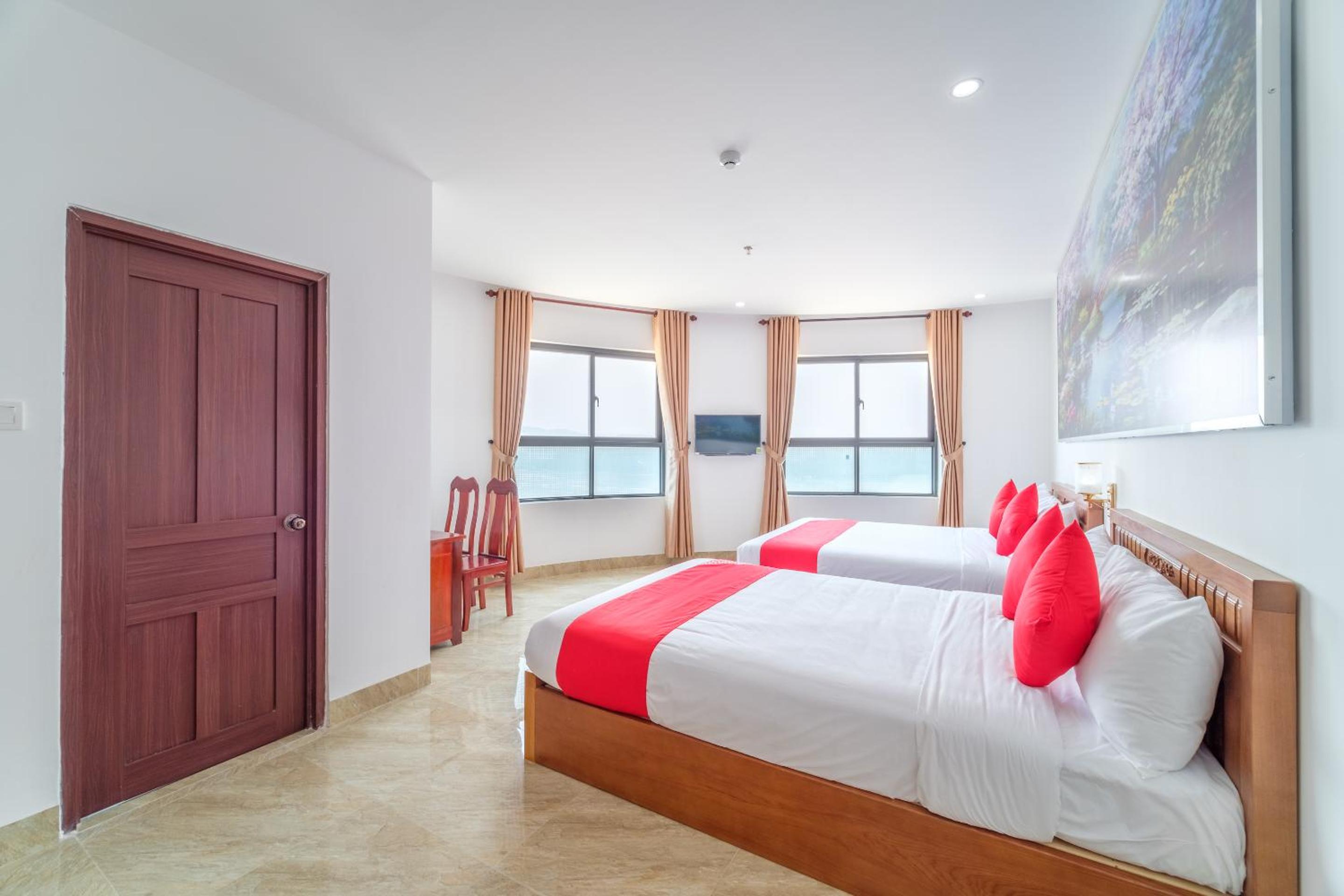 Deluxe Family Room - Photo 6