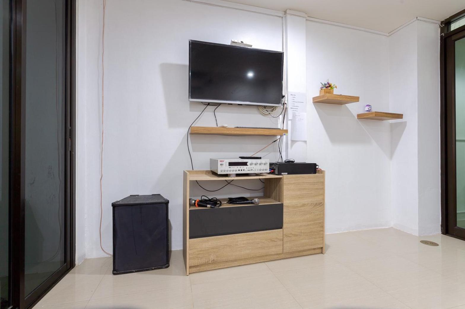 Two-Bedroom Townhouse - Photo 19