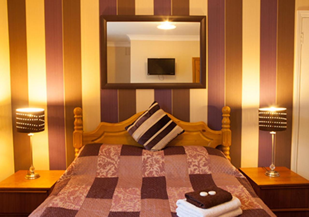 Double Room (1 - 2 Adults) photo 3