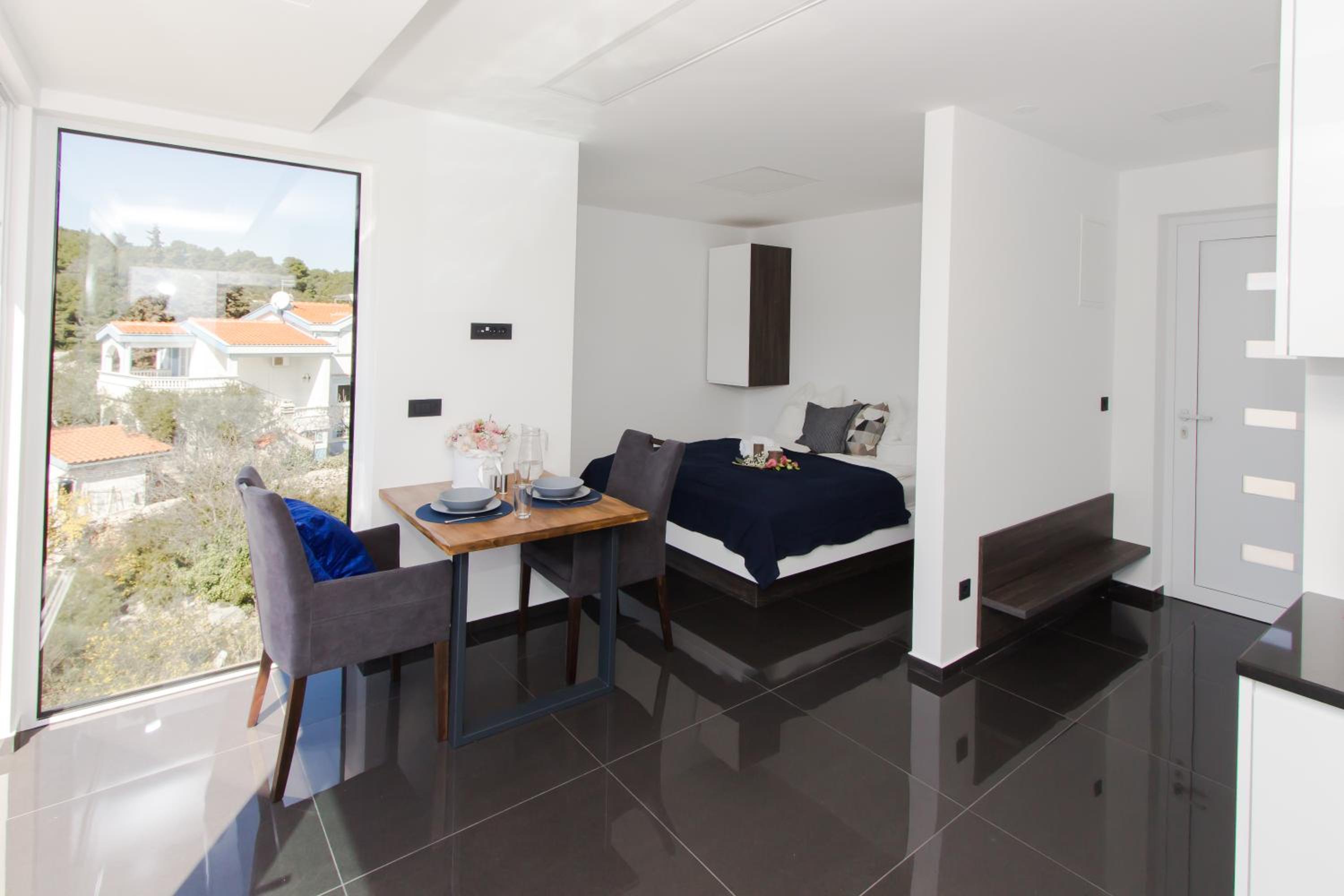 Apartment with Sea View - Photo 1