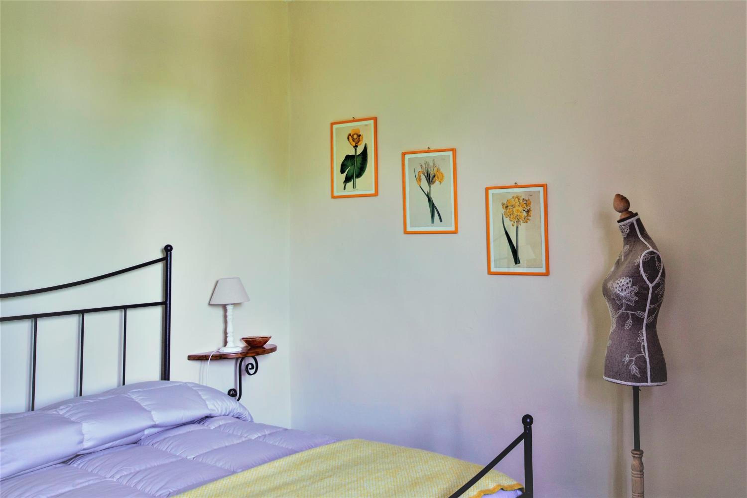 Double Room with Private Bathroom - Photo 3